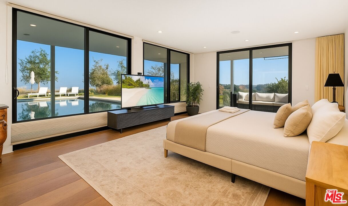 Los Angeles, California, 90046, United States, 5 Bedrooms Bedrooms, ,6 BathroomsBathrooms,Residential,For Sale,2000660