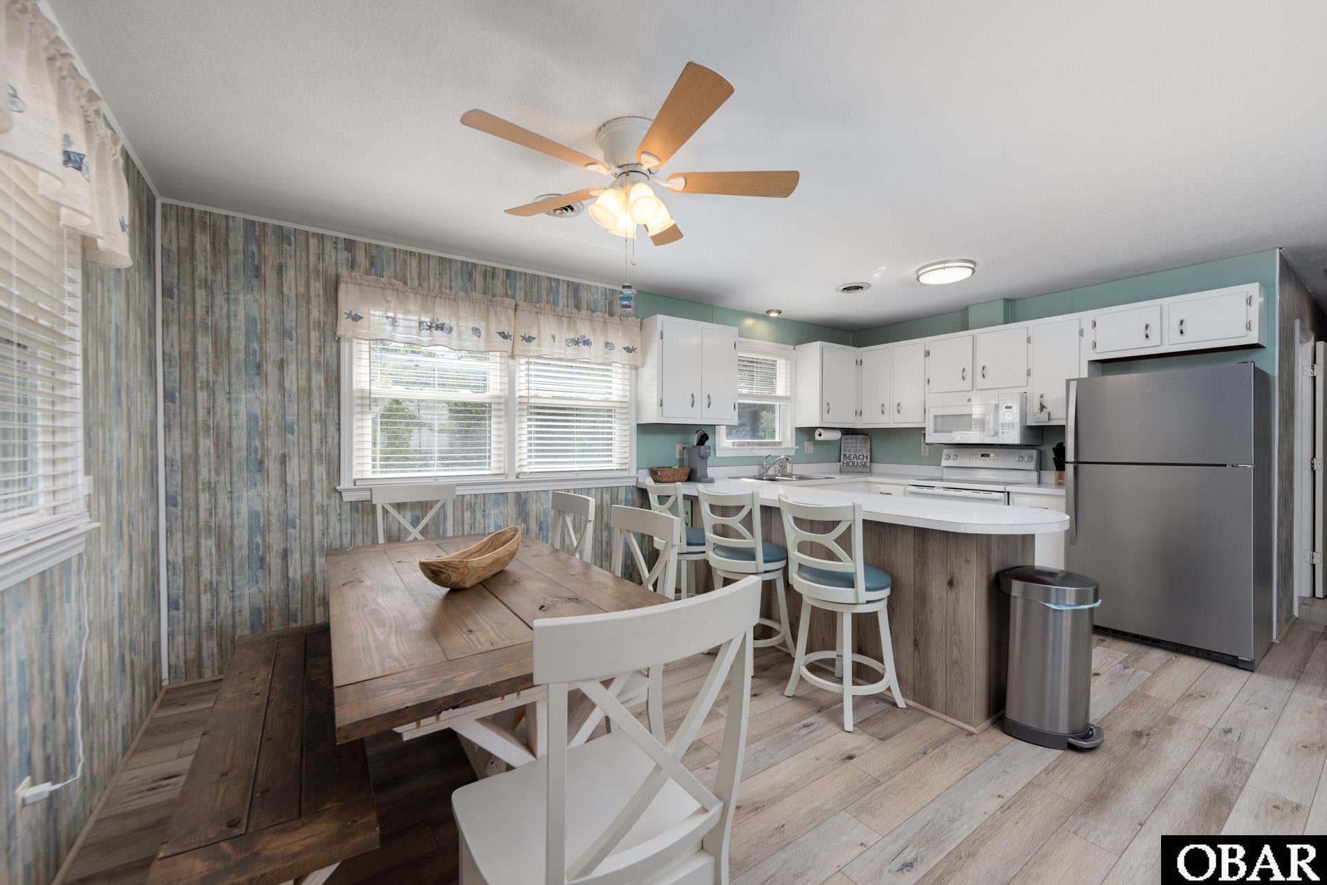 Kill Devil Hills, North Carolina, 27948, United States, 3 Bedrooms Bedrooms, ,2 BathroomsBathrooms,Residential,For Sale,1957535