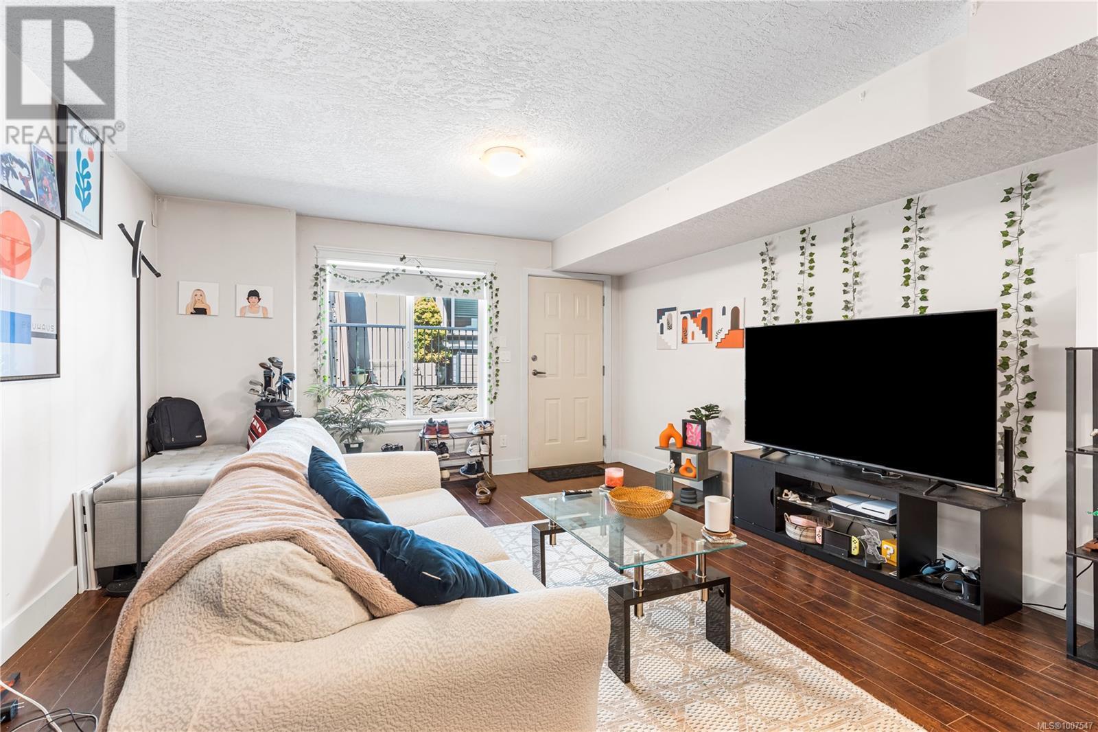 LANGFORD, British Columbia, V9B 0L2, CA, 5 Bedrooms Bedrooms, ,5 BathroomsBathrooms,Residential,For Sale,1896938
