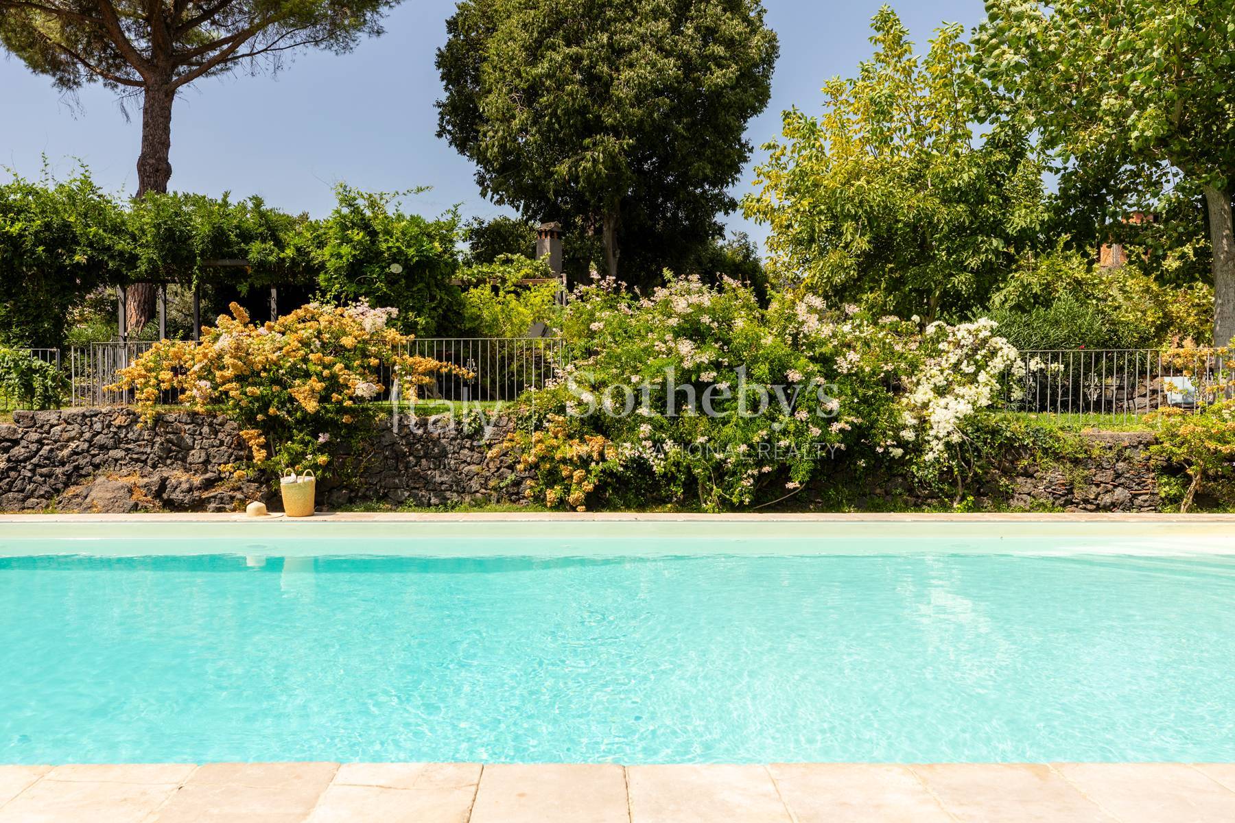  Elegant villa with a swimming pool and sea views in Acireale - 物件實景