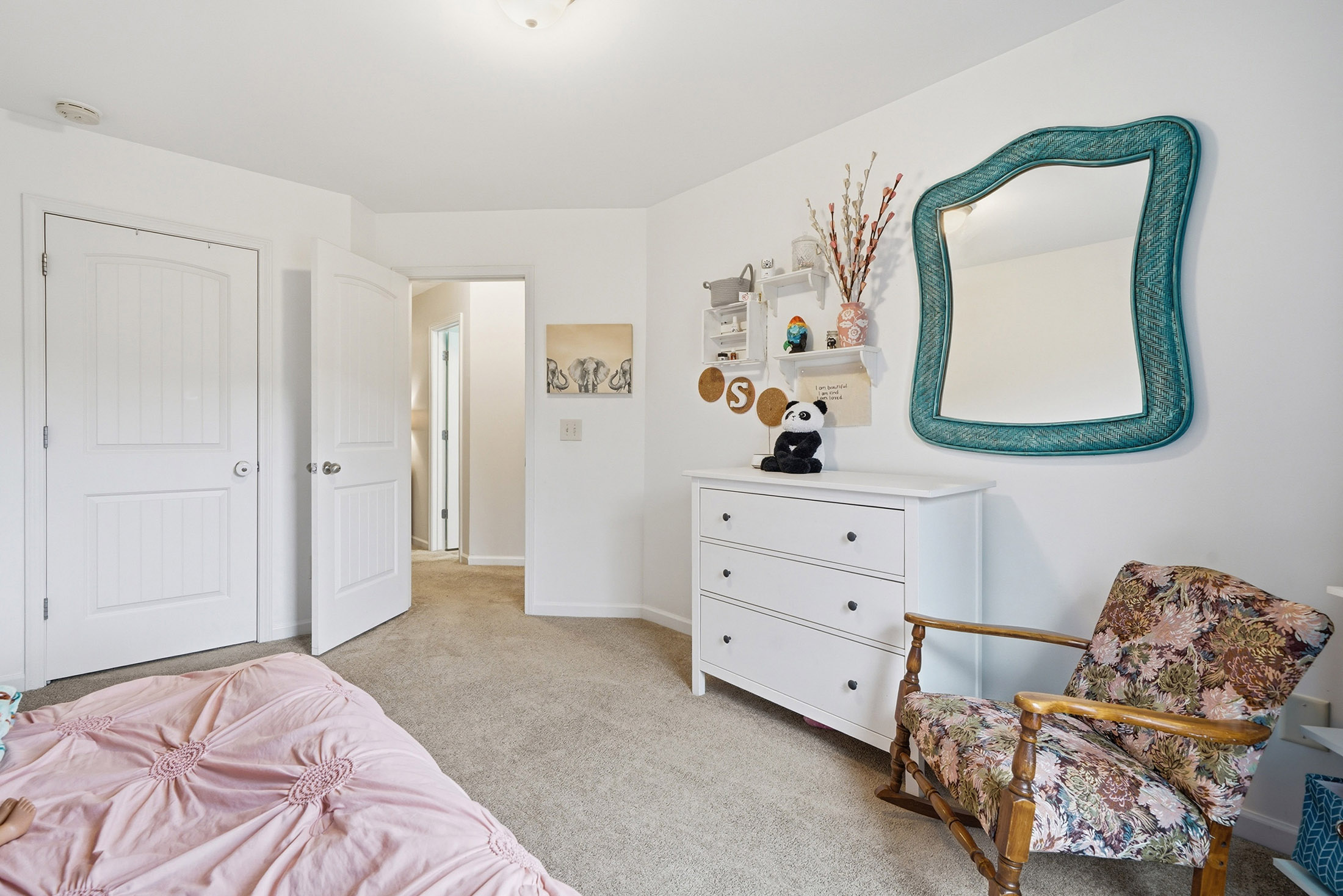  Lovely End-Unit Townhome - 物件實景
