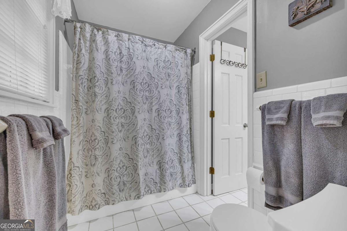 Athens, Georgia, 30606, United States, 5 Bedrooms Bedrooms, ,3 BathroomsBathrooms,Residential,For Sale,1896838