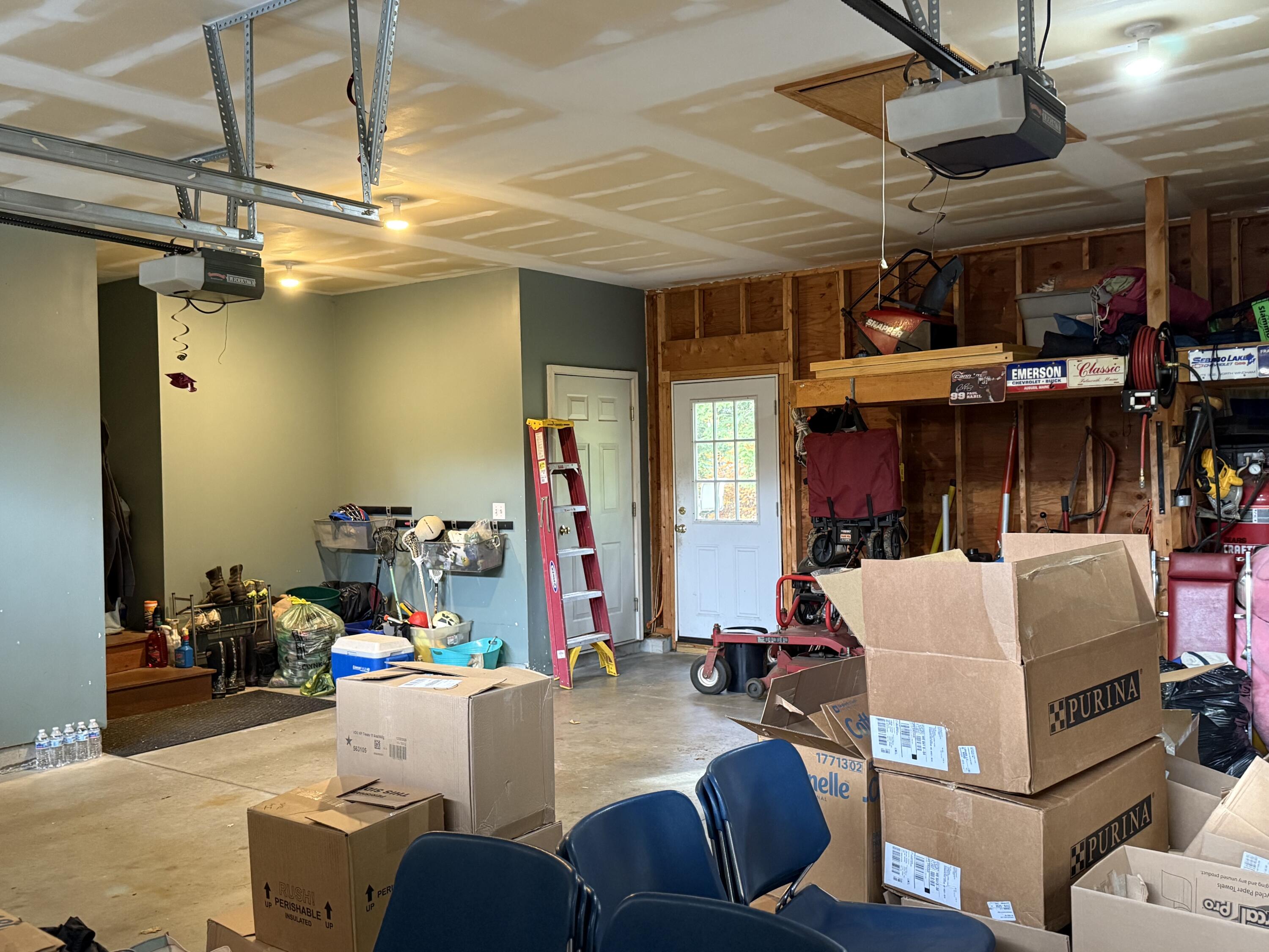 North Yarmouth, Maine, 04097, United States, 3 Bedrooms Bedrooms, ,3 BathroomsBathrooms,Residential,For Sale,1998444