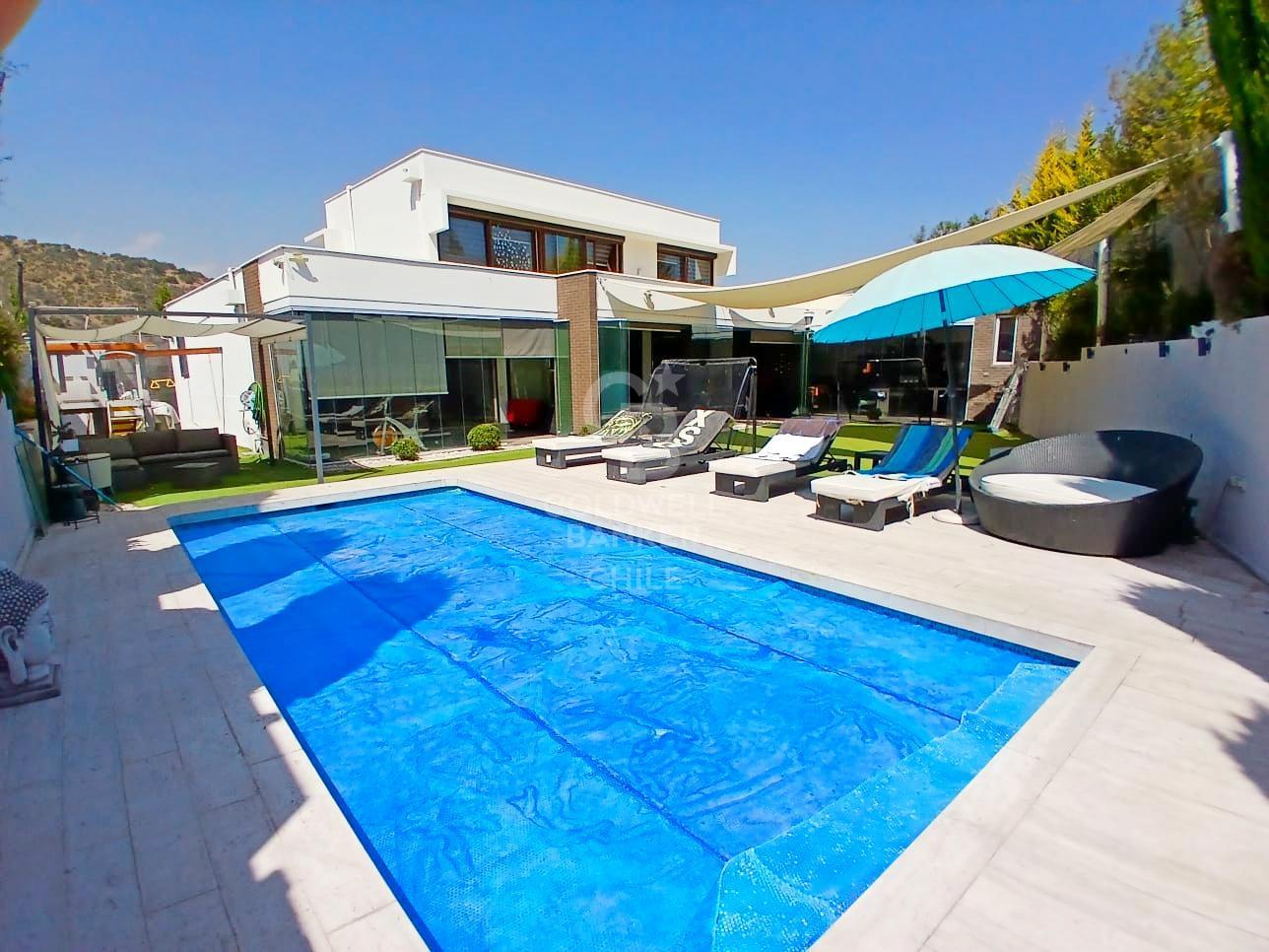 Lo Barnechea, Chile, 6 Bedrooms Bedrooms, ,5 BathroomsBathrooms,Residential,For Sale,1849912