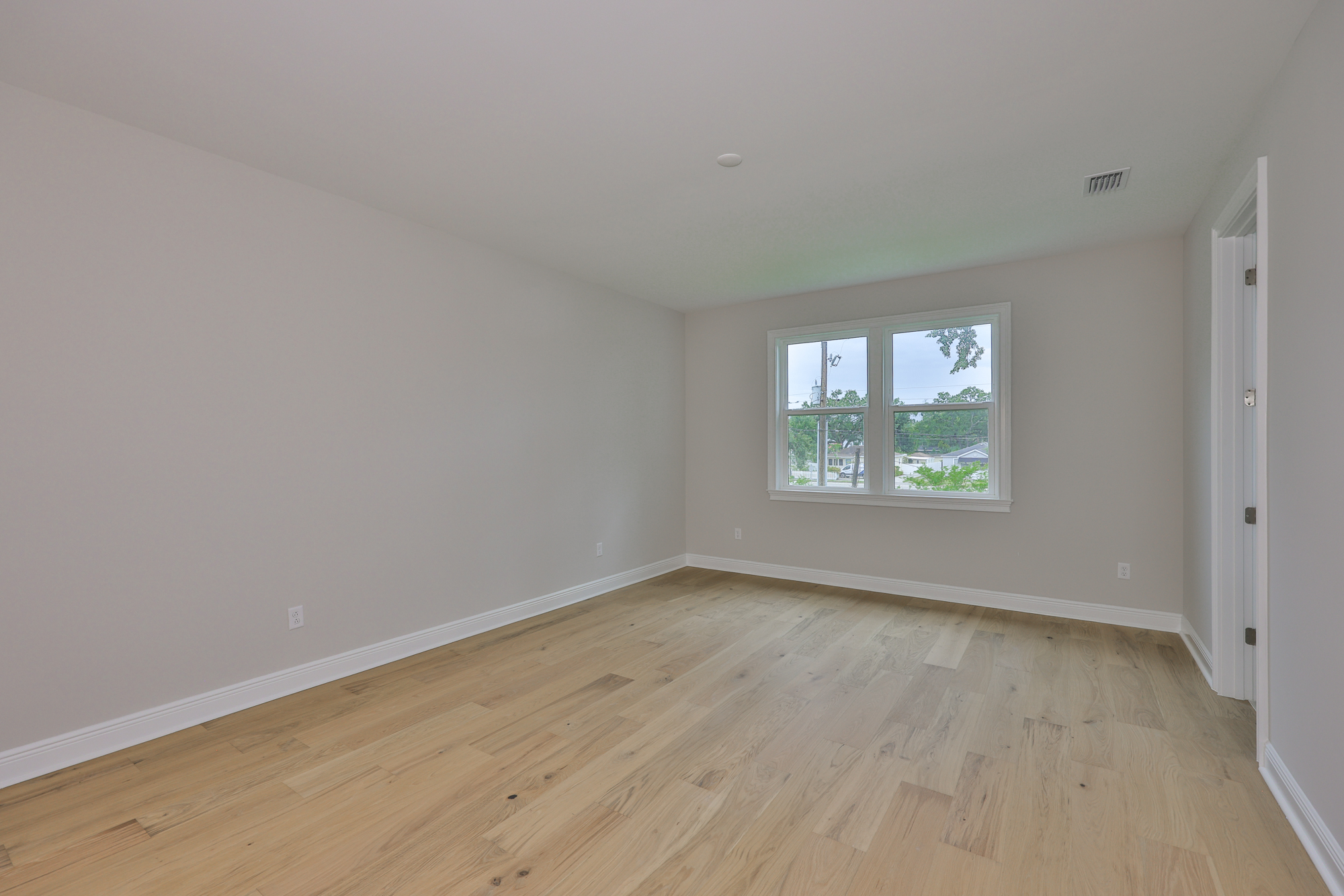 Tampa, Florida, 33609, United States, 4 Bedrooms Bedrooms, ,5 BathroomsBathrooms,Residential,For Sale,1792306