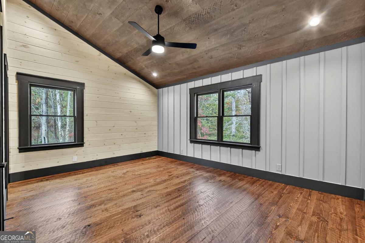 Mineral Bluff, Georgia, 30559, United States, 6 Bedrooms Bedrooms, ,3 BathroomsBathrooms,Residential,For Sale,1989738