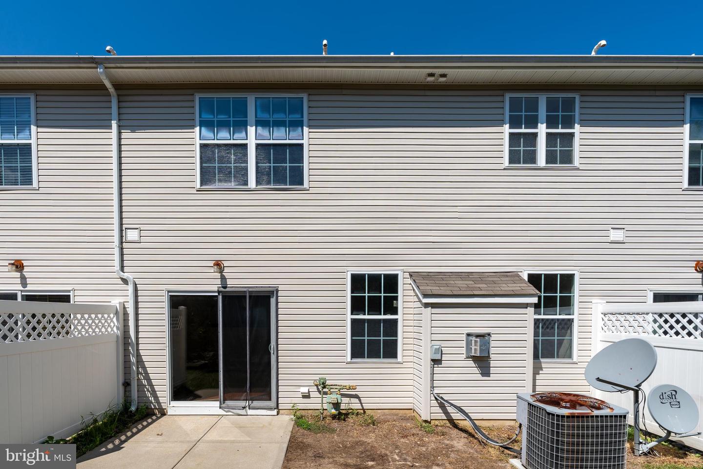 Pennington, New Jersey, 08534, United States, 3 Bedrooms Bedrooms, ,3 BathroomsBathrooms,Residential,For Sale,1939731