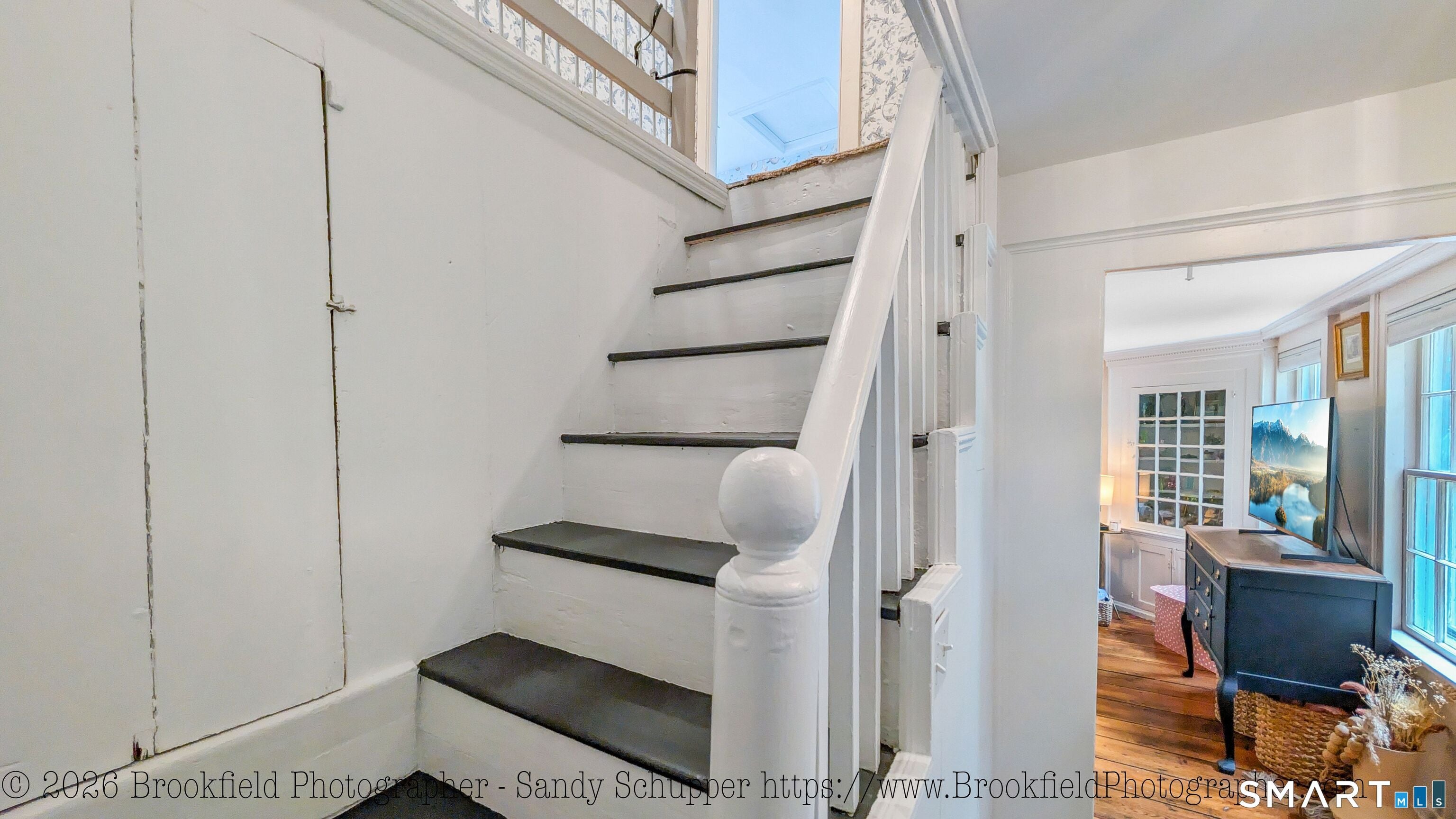 Southbury, Connecticut, 06488, United States, 3 Bedrooms Bedrooms, ,3 BathroomsBathrooms,Residential,For Sale,2048179