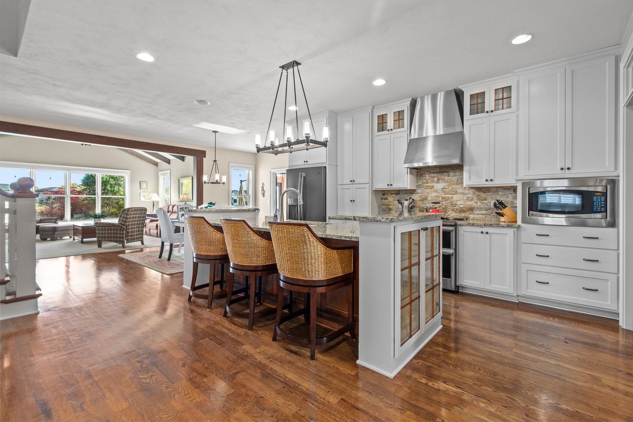 APPLETON, Wisconsin, 54913, United States, 3 Bedrooms Bedrooms, ,3 BathroomsBathrooms,Residential,For Sale,1987734