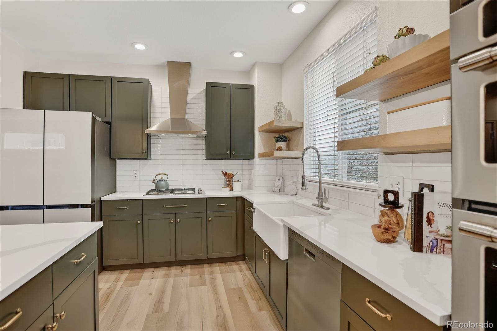 Aurora, Colorado, 80013, United States, 5 Bedrooms Bedrooms, ,3 BathroomsBathrooms,Residential,For Sale,2001899