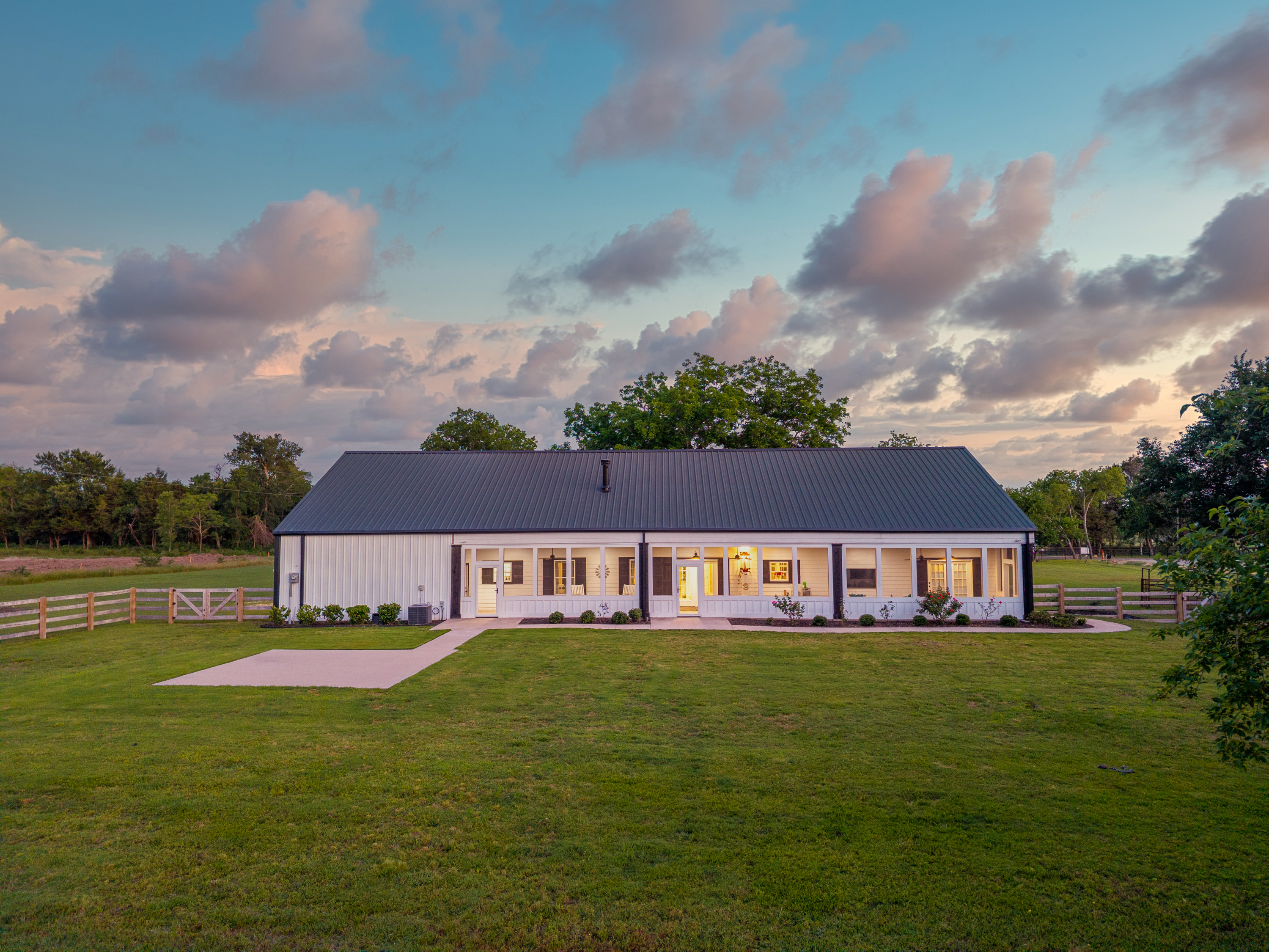 Caddo Mills, Texas, 75135, United States, 4 Bedrooms Bedrooms, ,3 BathroomsBathrooms,Residential,For Sale,1915127
