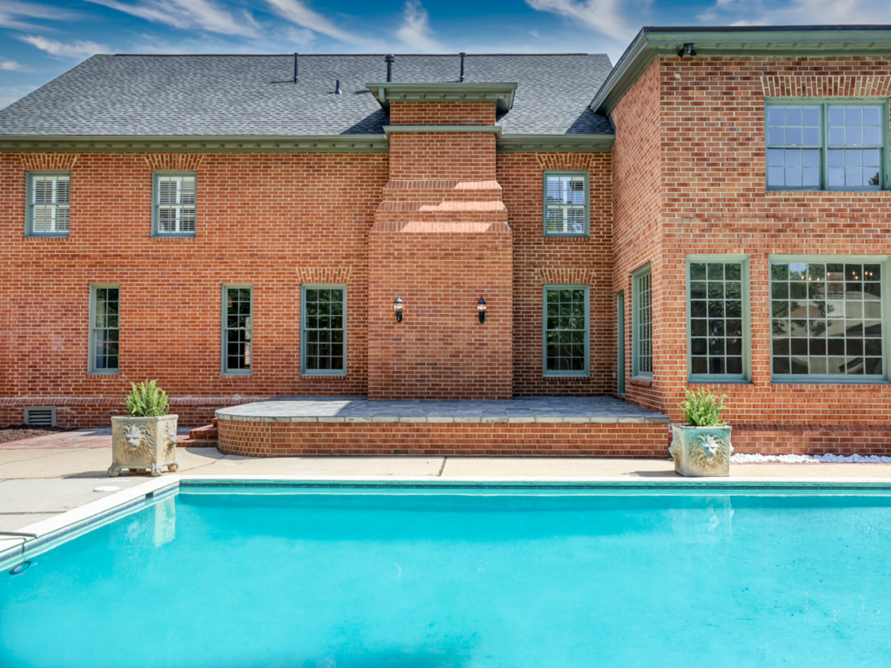  Grand Colonial Estate is Rare Find in the Heart of Midtown - 物件實景