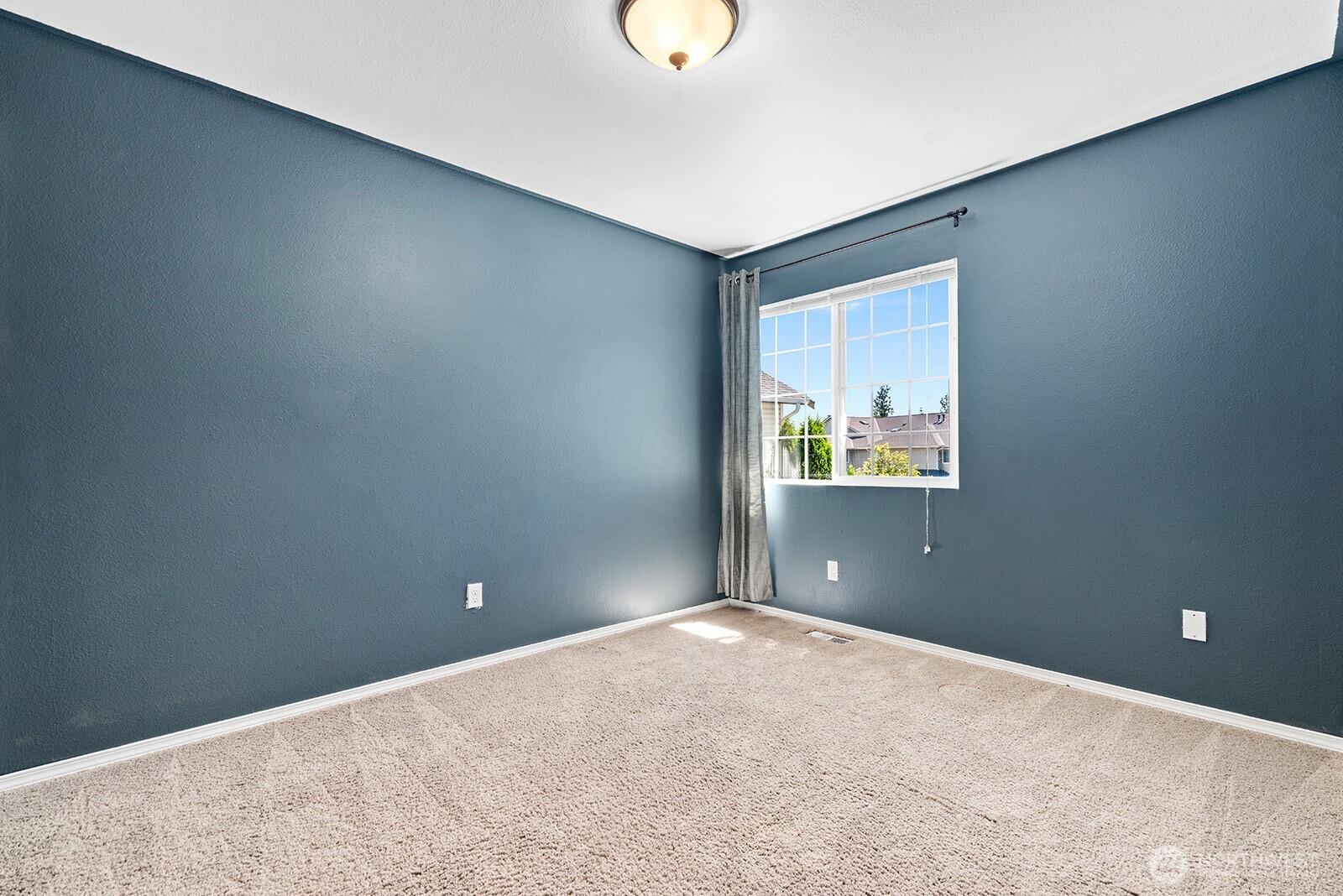 EVERETT, Washington, 98208, United States, 3 Bedrooms Bedrooms, ,3 BathroomsBathrooms,Residential,For Sale,1857205