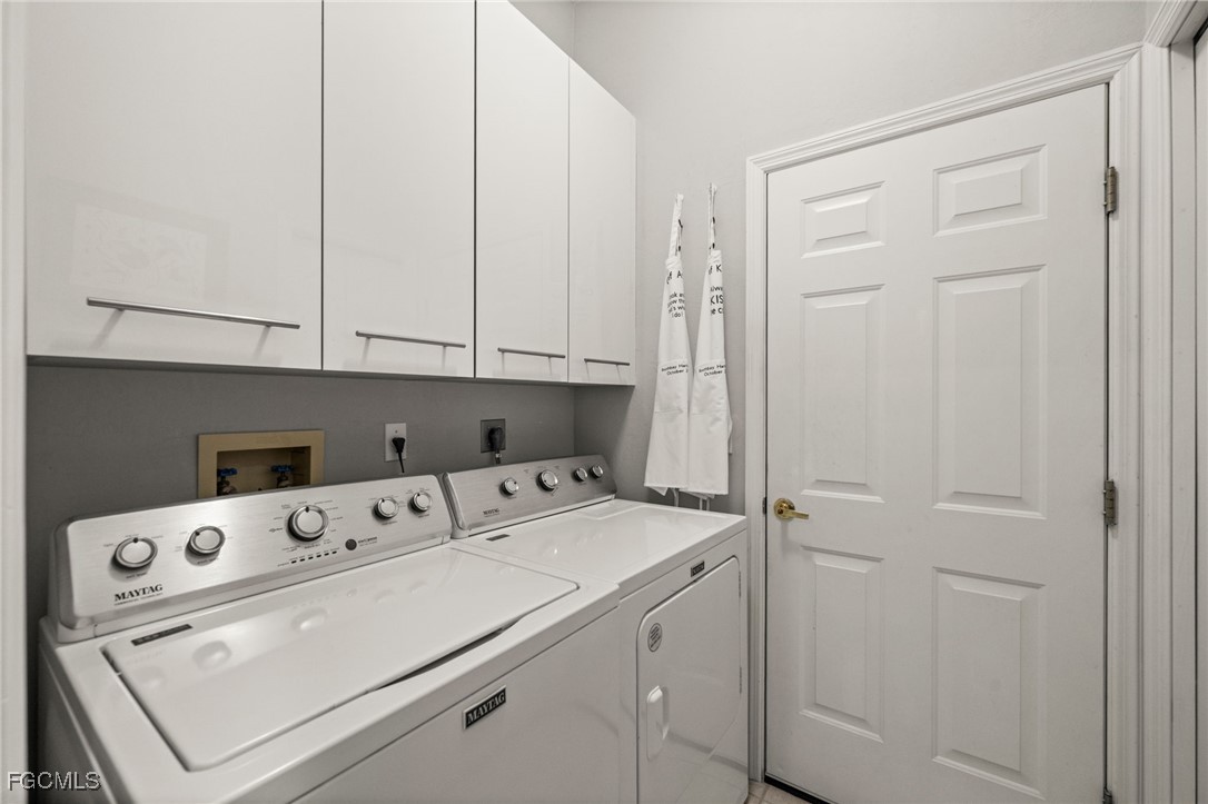 Fort Myers, Florida, 33912, United States, 4 Bedrooms Bedrooms, ,3 BathroomsBathrooms,Residential,For Sale,1986131