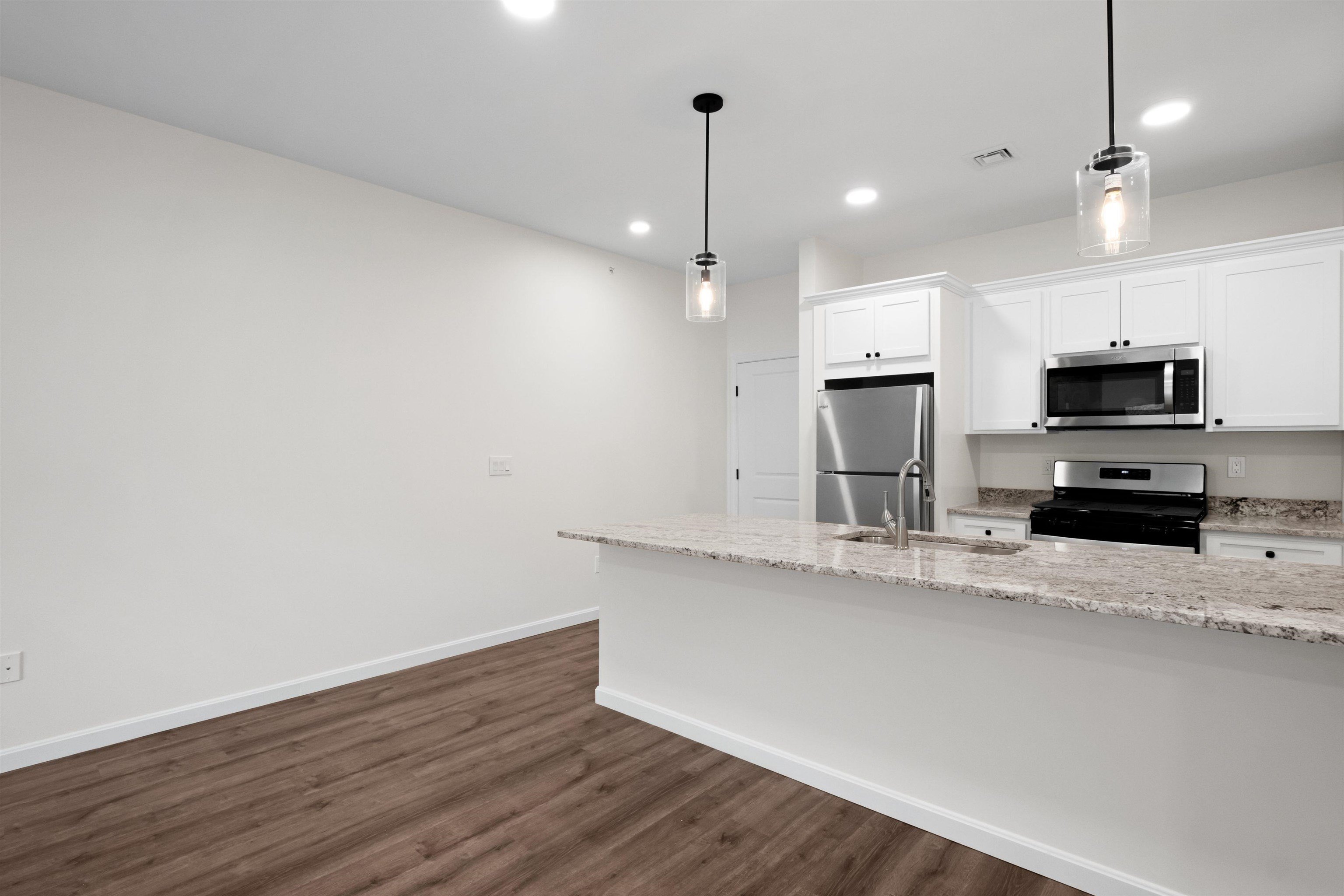 Lincoln, New Hampshire, 03251, United States, 4 Bedrooms Bedrooms, ,3 BathroomsBathrooms,Residential,For Sale,1922884