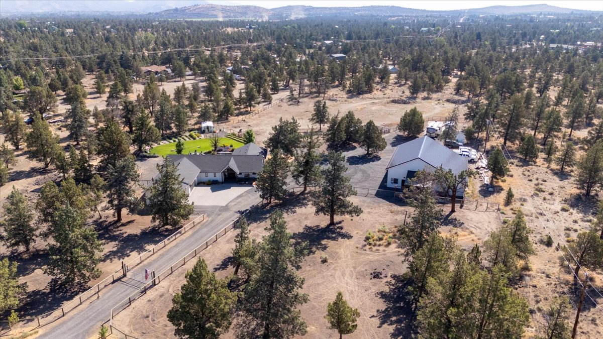 Redmond, Oregon, 97756, United States, 4 Bedrooms Bedrooms, ,3 BathroomsBathrooms,Residential,For Sale,1901092