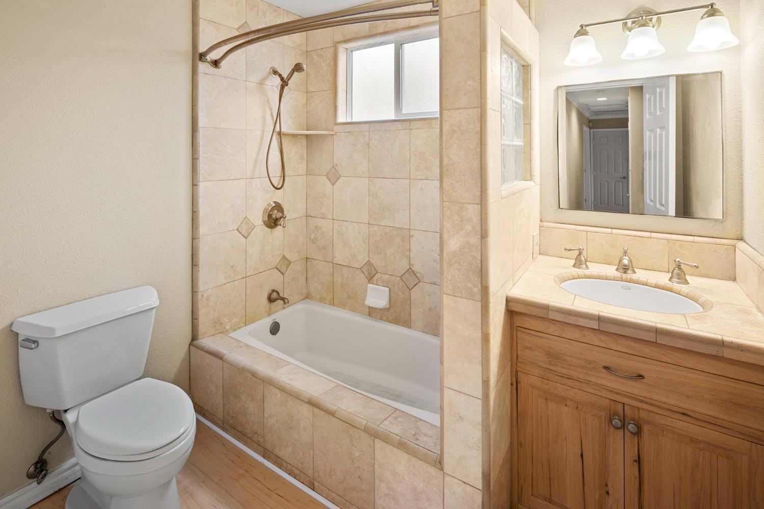 Auburn, California, 95603, United States, 3 Bedrooms Bedrooms, ,2 BathroomsBathrooms,Residential,For Sale,1998771