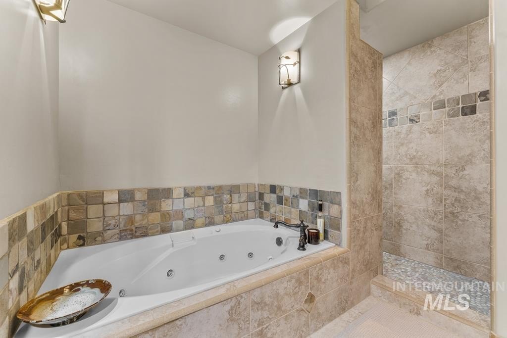 McCall, Idaho, 83638, United States, 4 Bedrooms Bedrooms, ,3 BathroomsBathrooms,Residential,For Sale,1803021