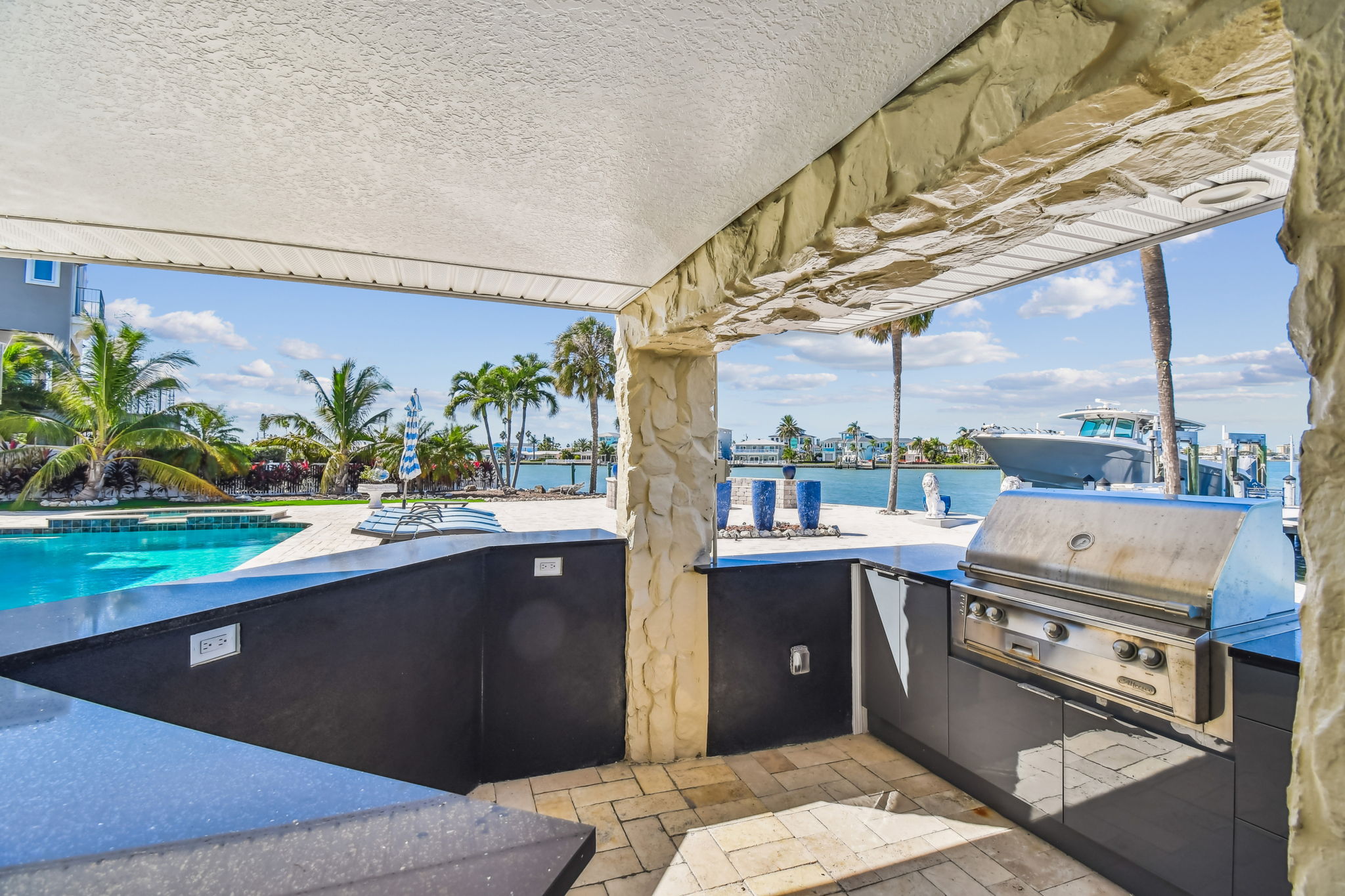 Madeira Beach, Florida, 33708, United States, 6 Bedrooms Bedrooms, ,6 BathroomsBathrooms,Residential,For Sale,1975666