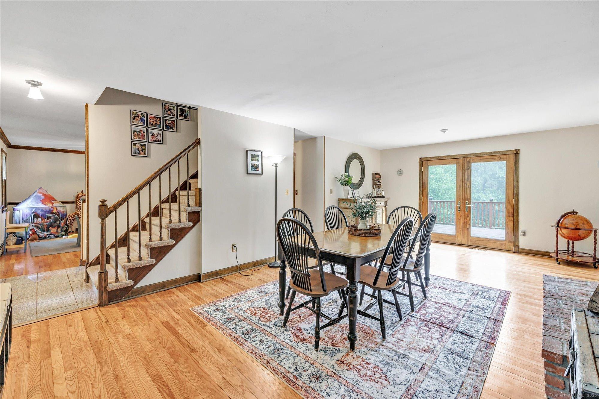 Monroe, Connecticut, 06468, United States, 3 Bedrooms Bedrooms, ,3 BathroomsBathrooms,Residential,For Sale,1872282