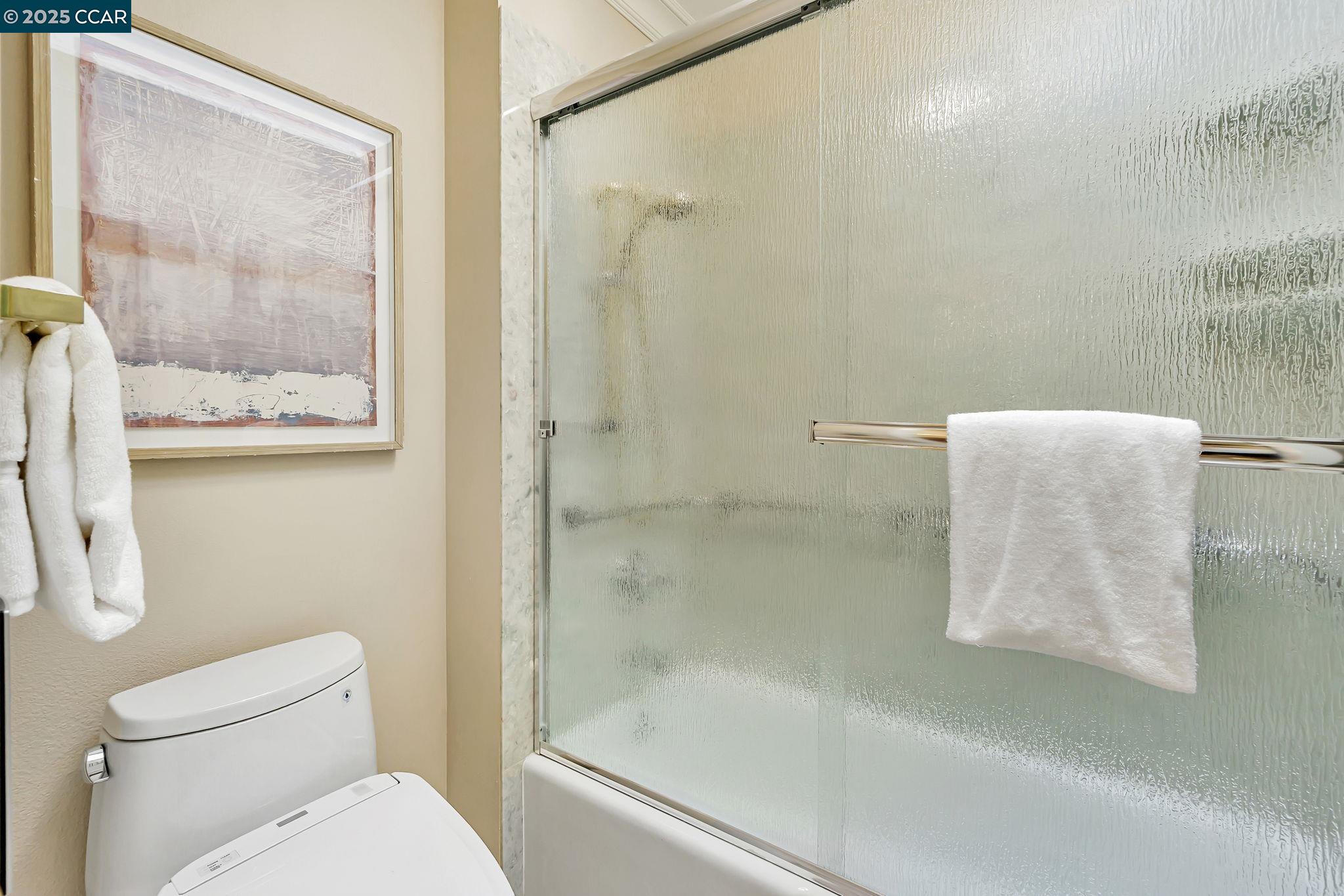 Walnut Creek, California, 94595, United States, 3 Bedrooms Bedrooms, ,2 BathroomsBathrooms,Residential,For Sale,1924398