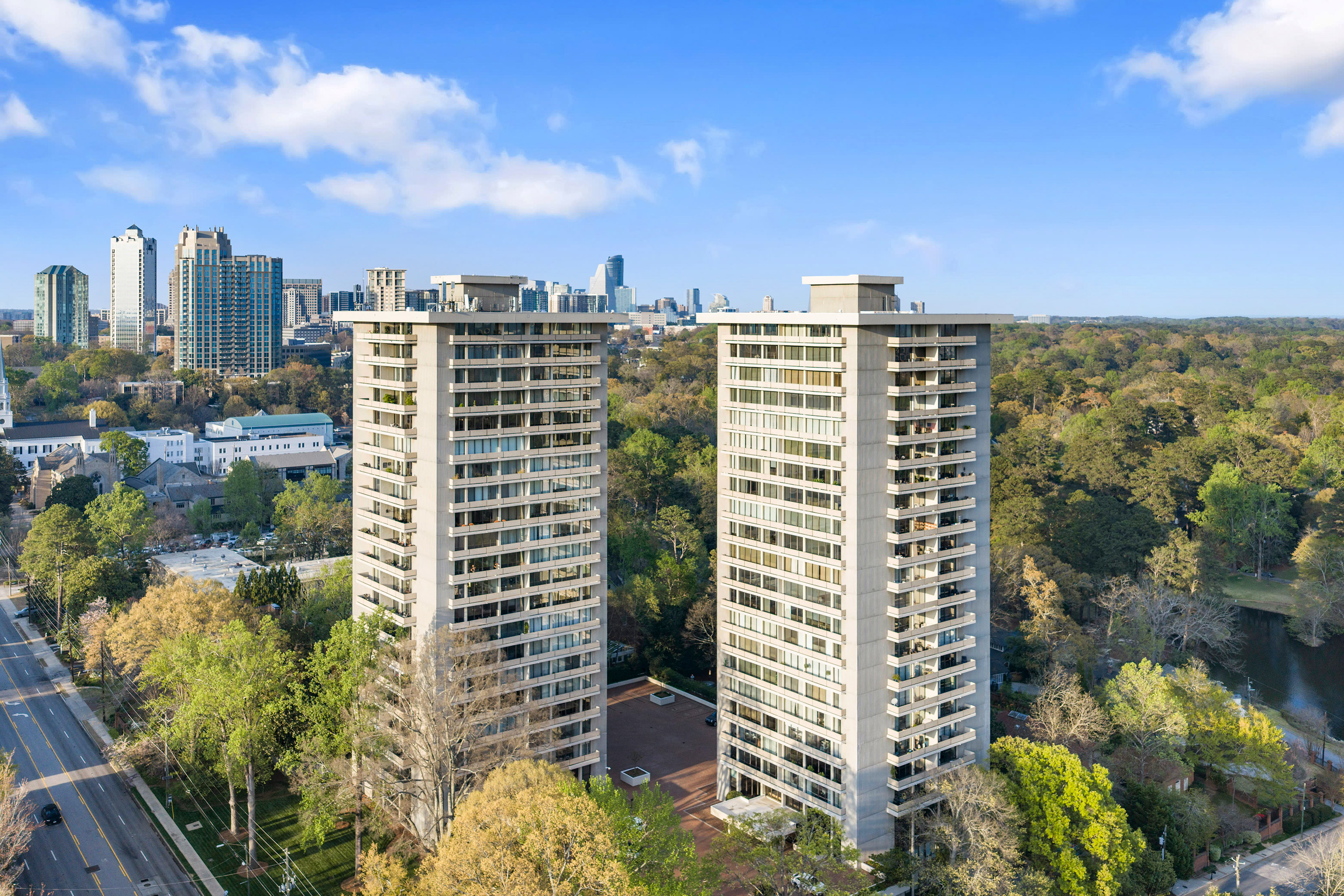  Fully Renovated Residence with Stunning Skyline Views - 物件實景