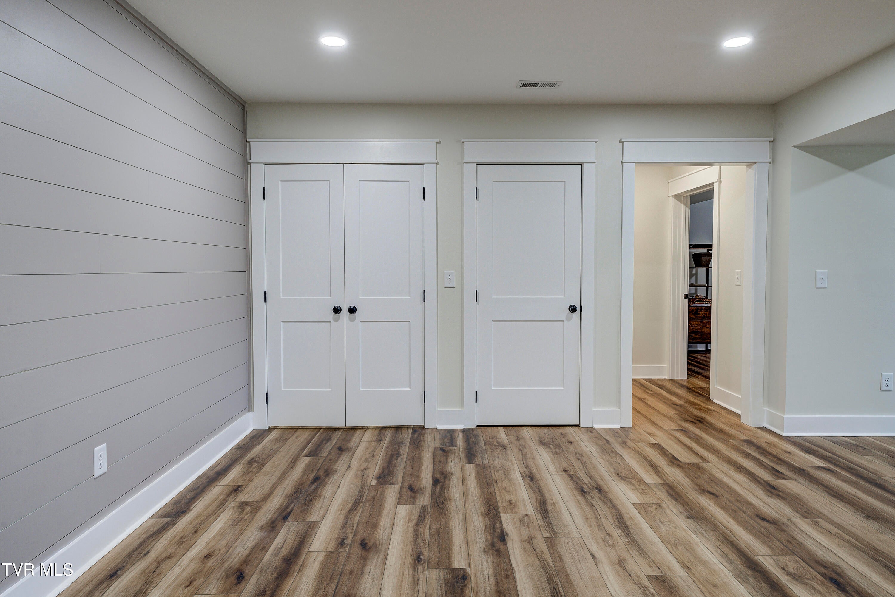 Jonesborough, Tennessee, 37659, United States, 3 Bedrooms Bedrooms, ,3 BathroomsBathrooms,Residential,For Sale,2000910