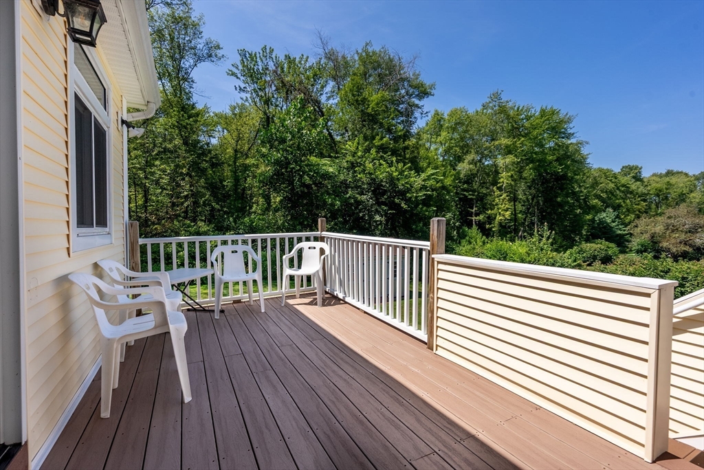 Agawam, Massachusetts, 01030, United States, 4 Bedrooms Bedrooms, ,3 BathroomsBathrooms,Residential,For Sale,1933274