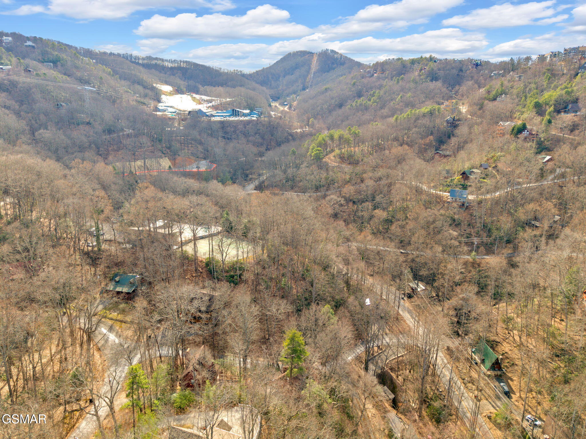 Gatlinburg, Tennessee, 37738, United States, 2 Bedrooms Bedrooms, ,2 BathroomsBathrooms,Residential,For Sale,1979634