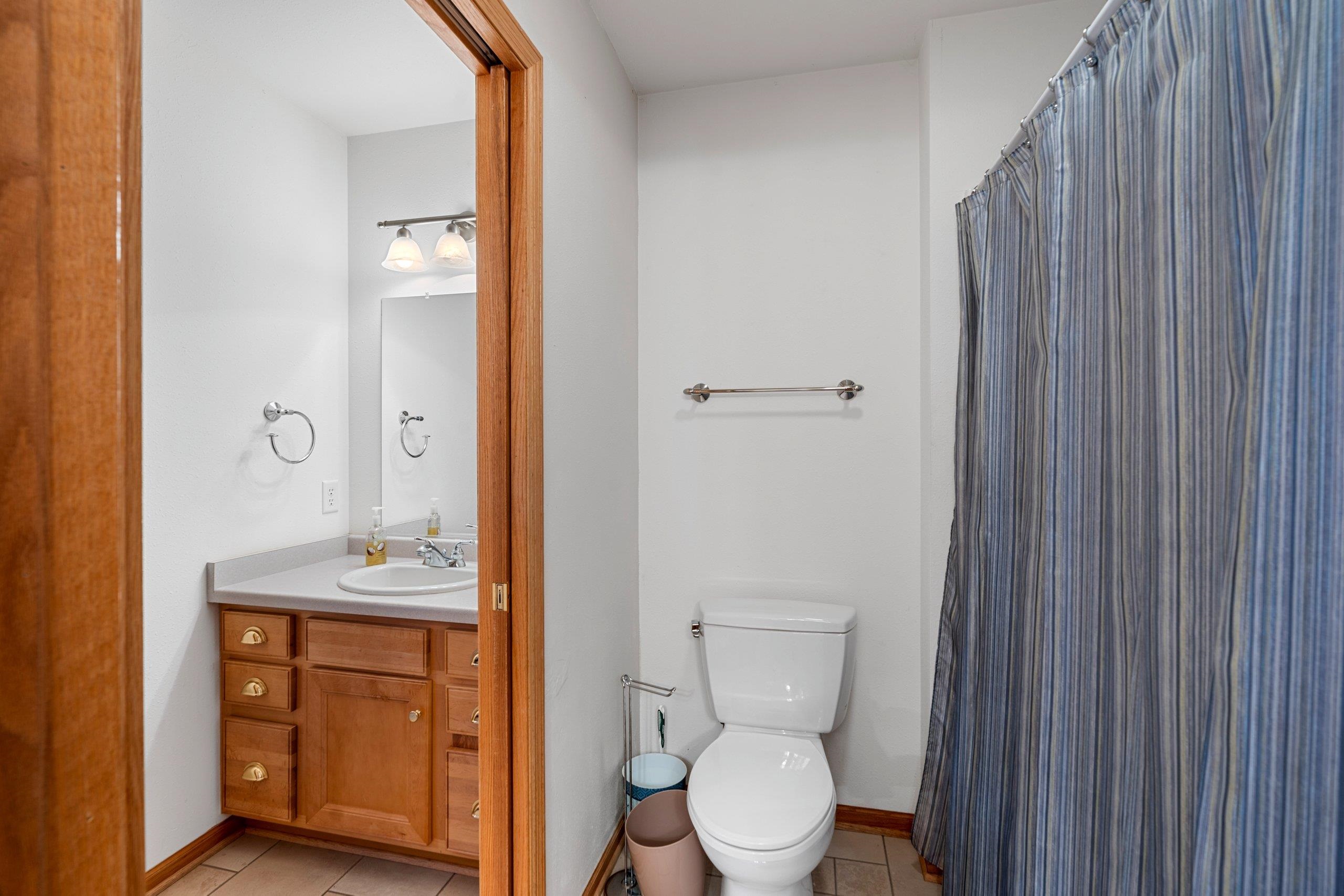 CHILTON, Wisconsin, 53014, United States, 5 Bedrooms Bedrooms, ,6 BathroomsBathrooms,Residential,For Sale,1927210