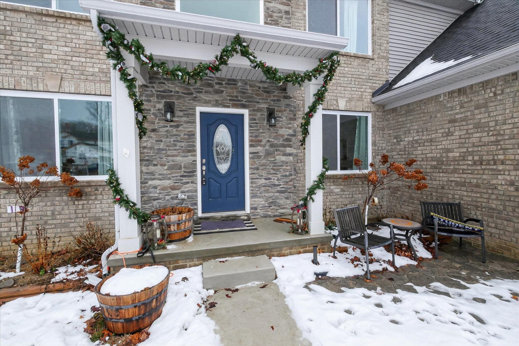 Ortonville, Michigan, 48462, United States, 5 Bedrooms Bedrooms, ,3 BathroomsBathrooms,Residential,For Sale,2008578