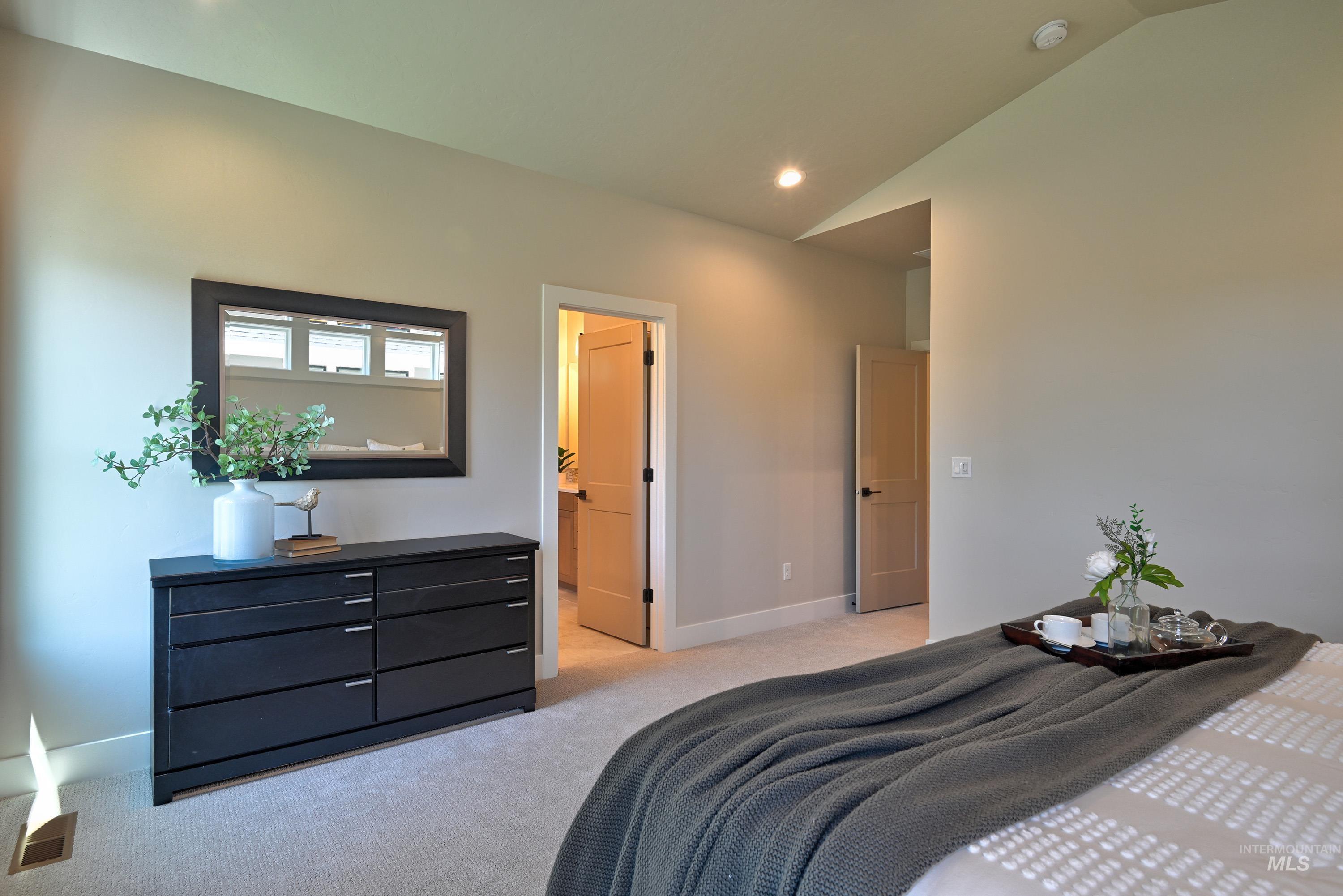 Meridian, Idaho, 83642-2597, United States, 3 Bedrooms Bedrooms, ,Residential,For Sale,1984862