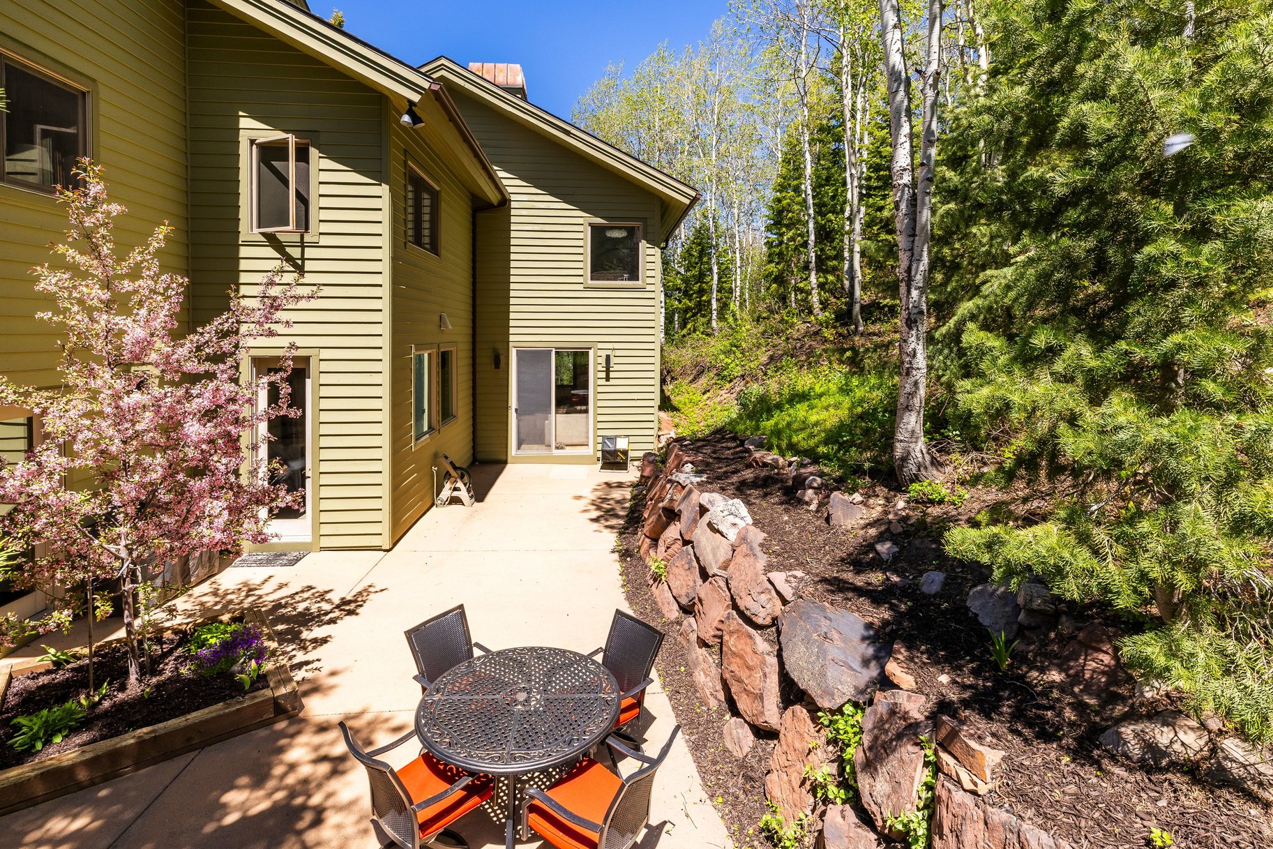  Nature-Inspired Living in the Heart of Park City