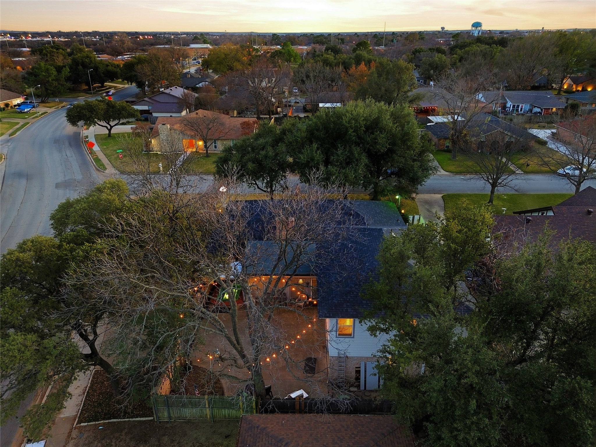 Hurst, Texas, 76054, United States, 4 Bedrooms Bedrooms, ,3 BathroomsBathrooms,Residential,For Sale,2024676