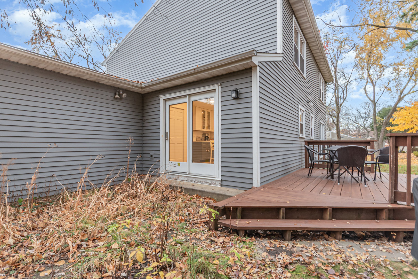 Naperville, Illinois, 60563, United States, 4 Bedrooms Bedrooms, ,3 BathroomsBathrooms,Residential,For Sale,1996780