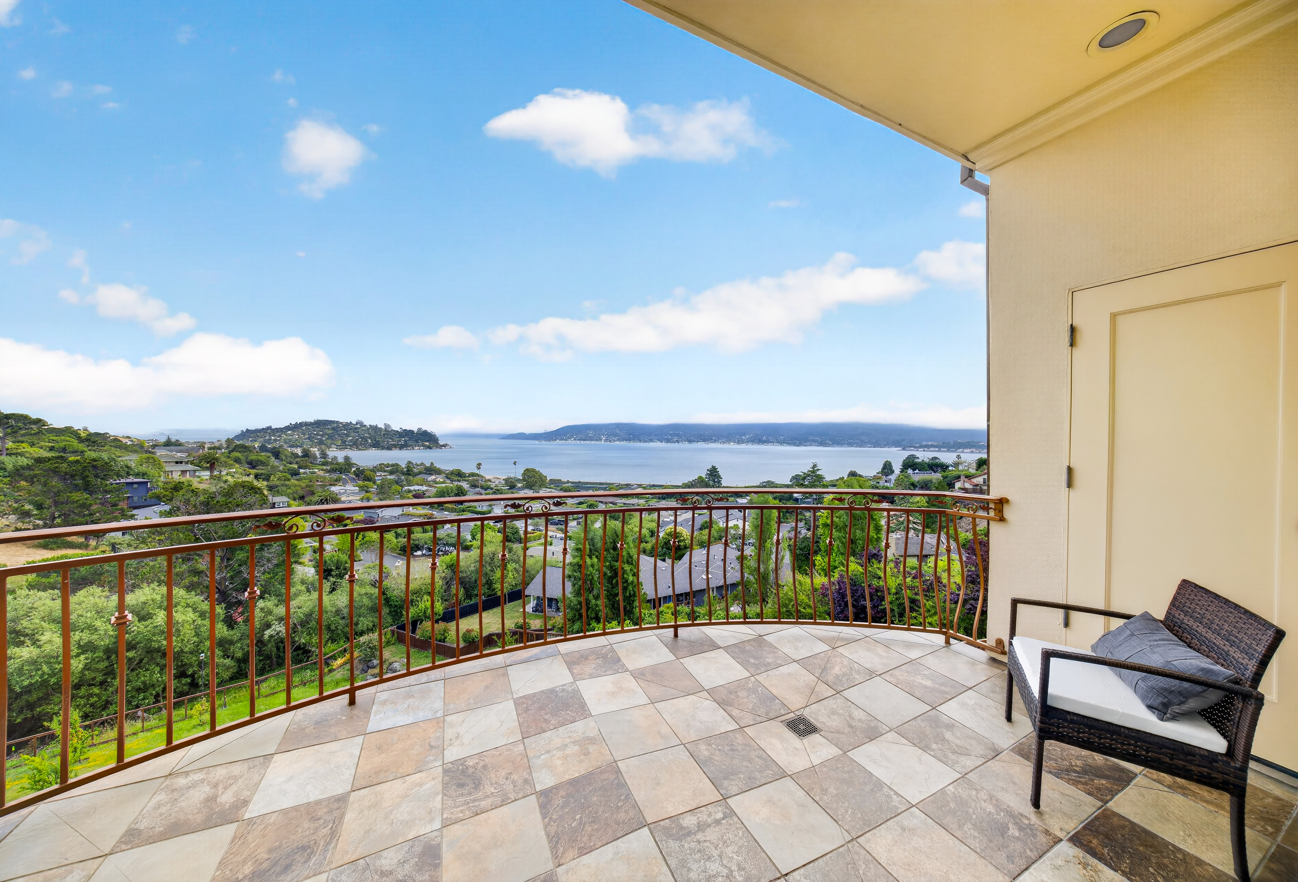  Luxury Living Overlooking the Bay - 物件實景