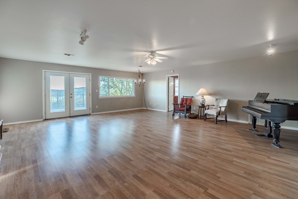 Kerrville, Texas, 78028, United States, 4 Bedrooms Bedrooms, ,4 BathroomsBathrooms,Residential,For Sale,1921517