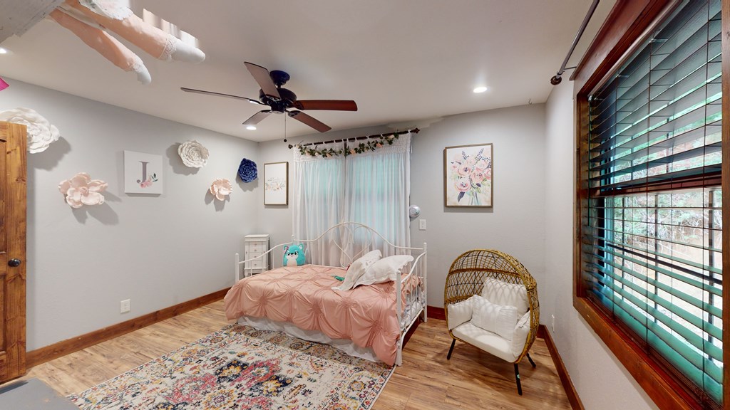 Ellijay, Georgia, 30536, United States, 5 Bedrooms Bedrooms, ,3 BathroomsBathrooms,Residential,For Sale,1982732