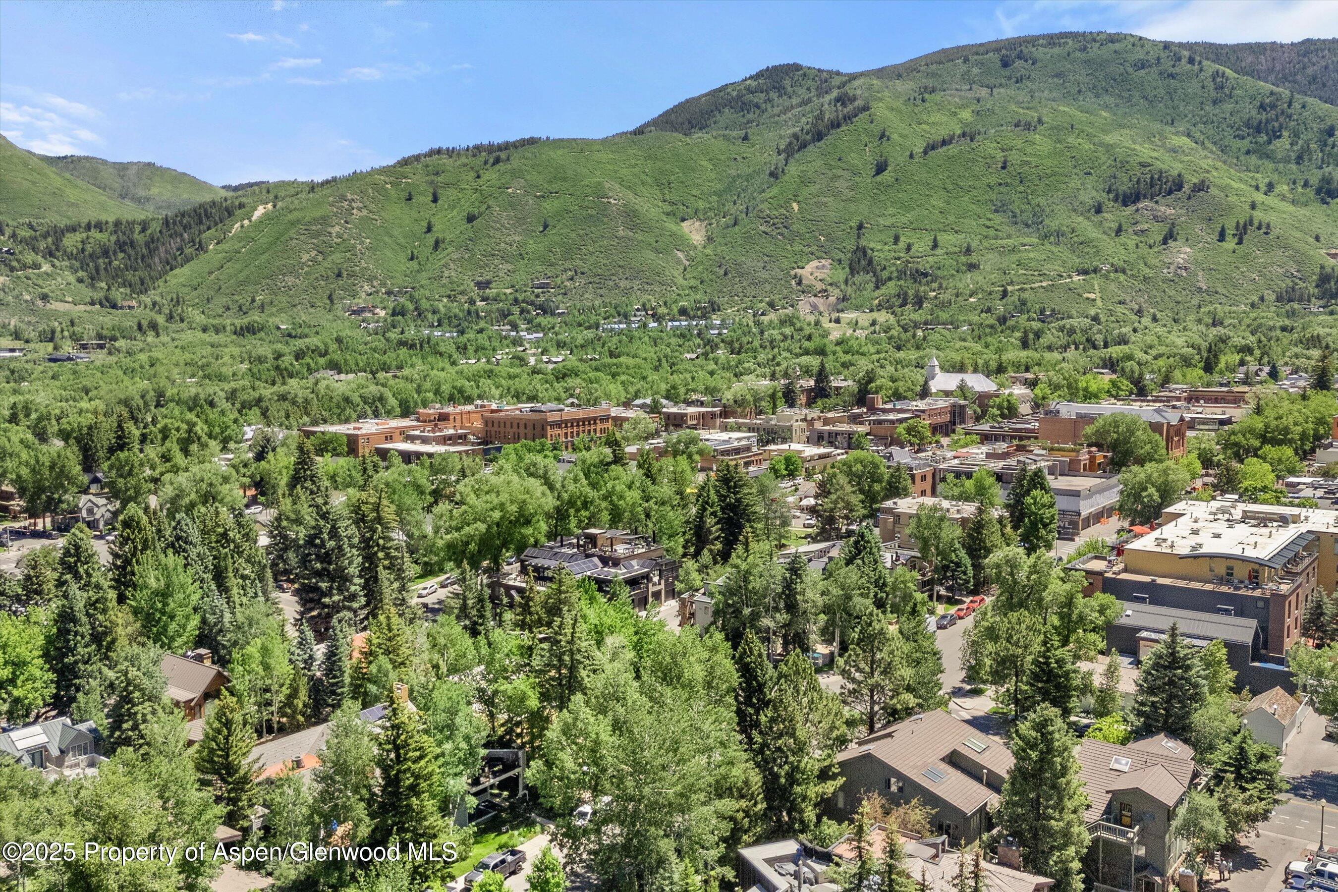 Aspen, Colorado, 81611, United States, 2 Bedrooms Bedrooms, ,2 BathroomsBathrooms,Residential,For Sale,1867403