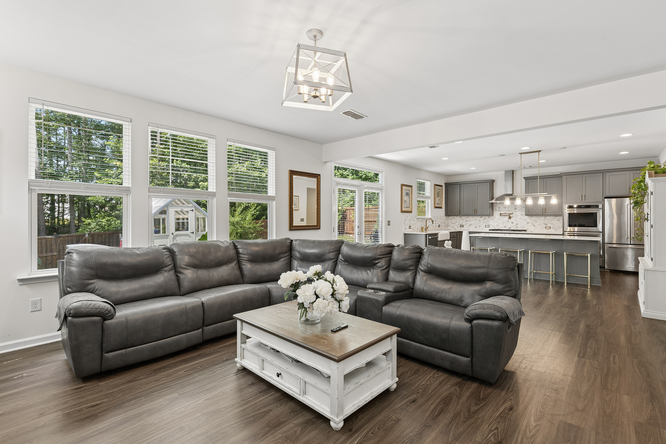  Coastal-Inspired Home in Riverwood Community - 物件實景