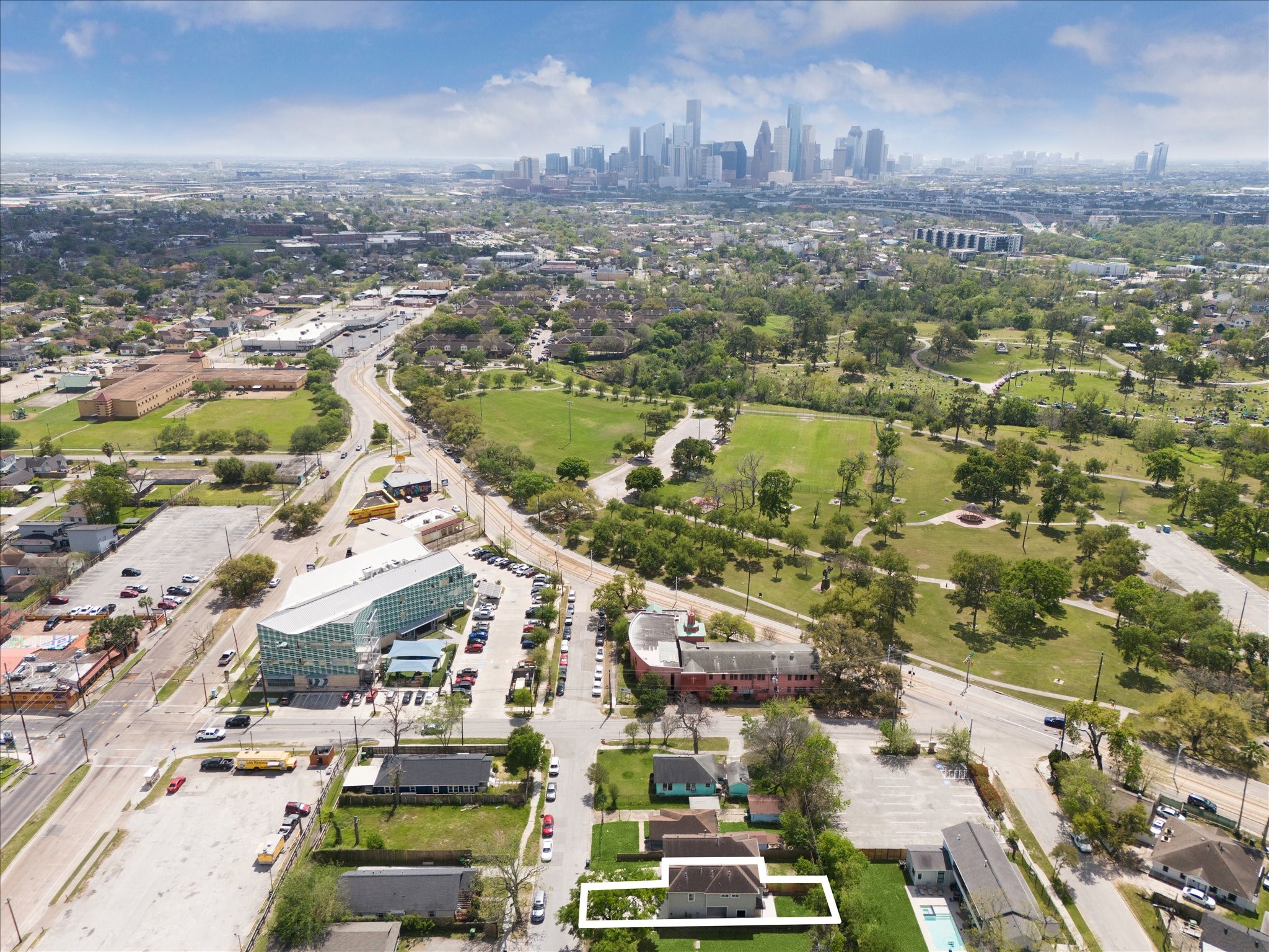  3605 Billingsley Street B - 物件實景