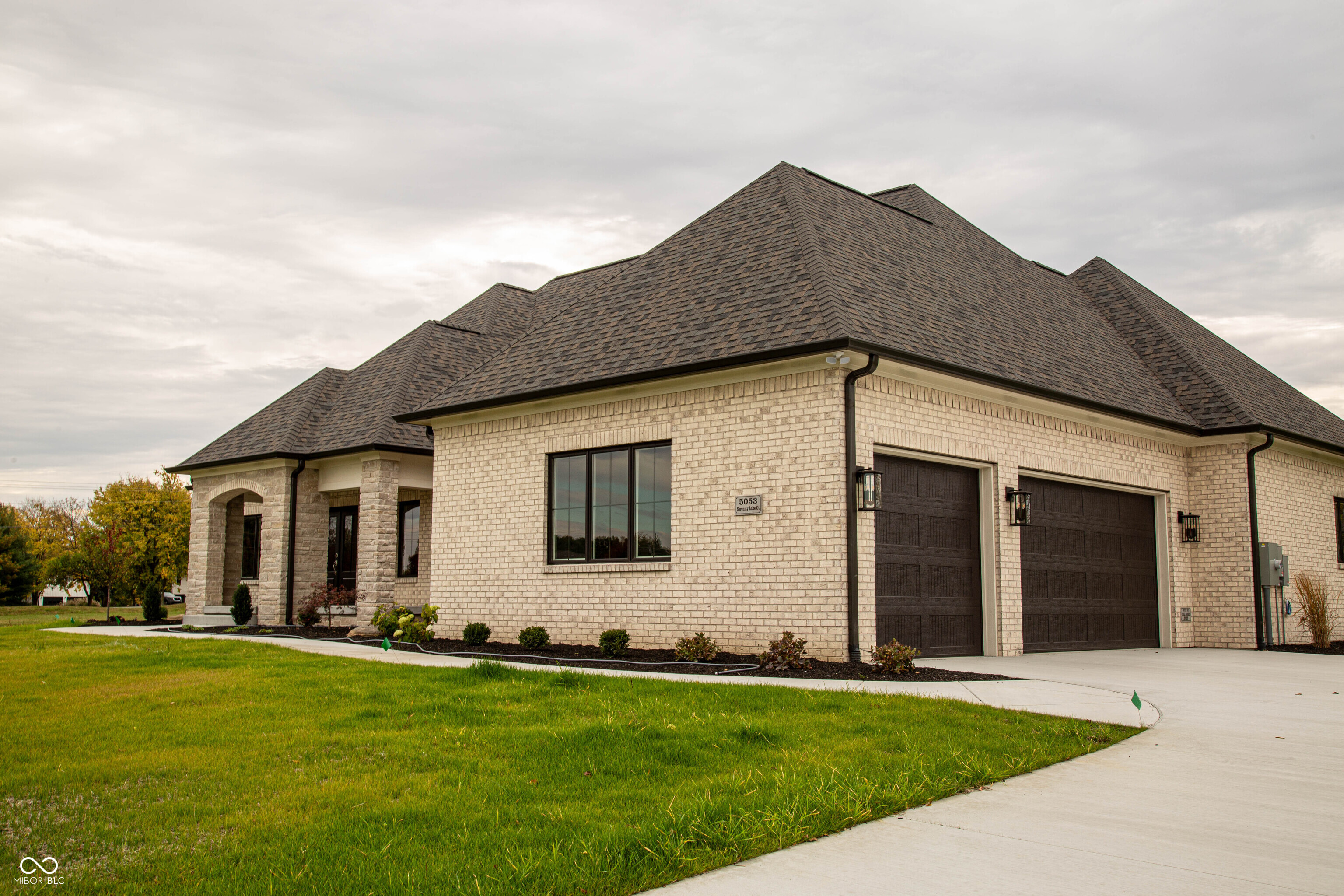 Greenwood, Indiana, 46143, United States, 3 Bedrooms Bedrooms, ,4 BathroomsBathrooms,Residential,For Sale,1979378