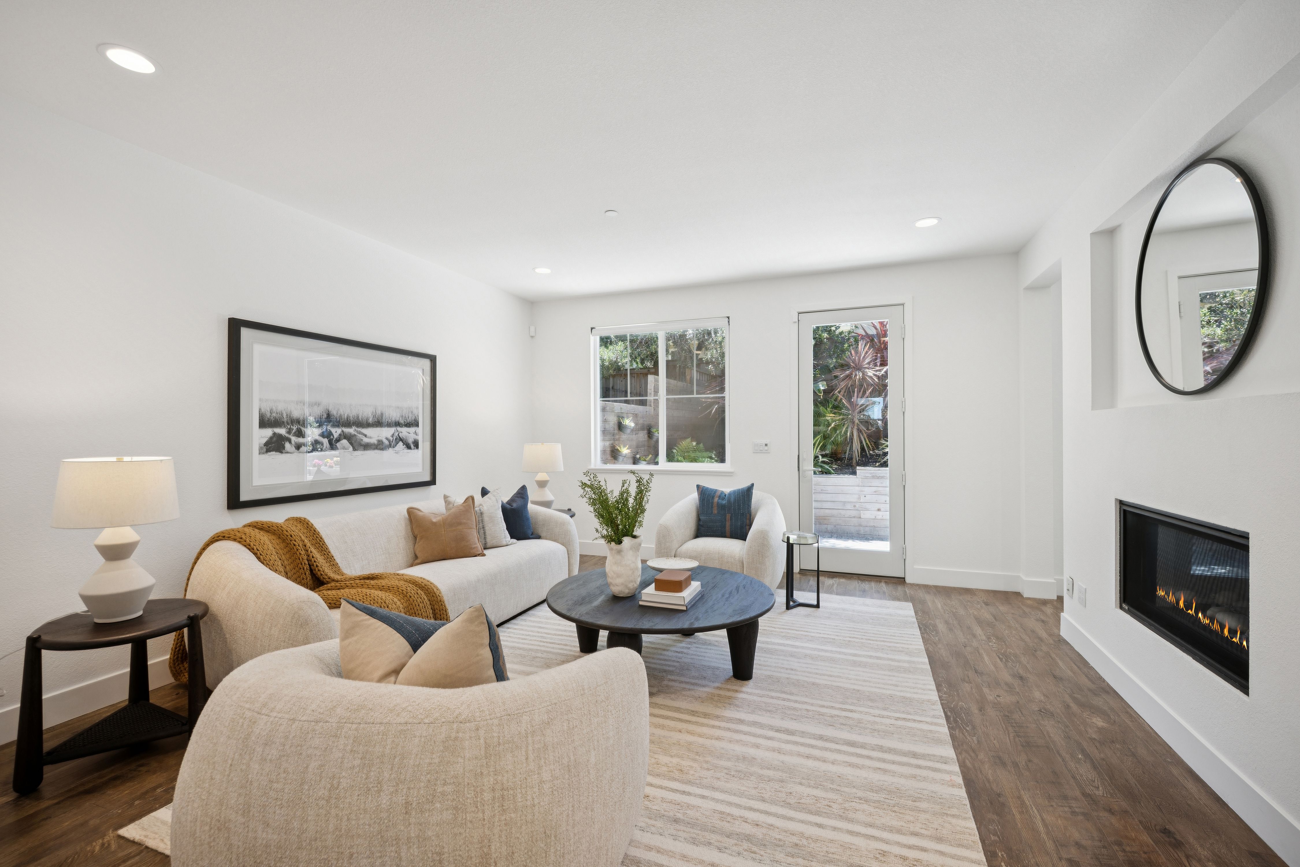  Move-in Ready Luxury Townhome - 物件實景