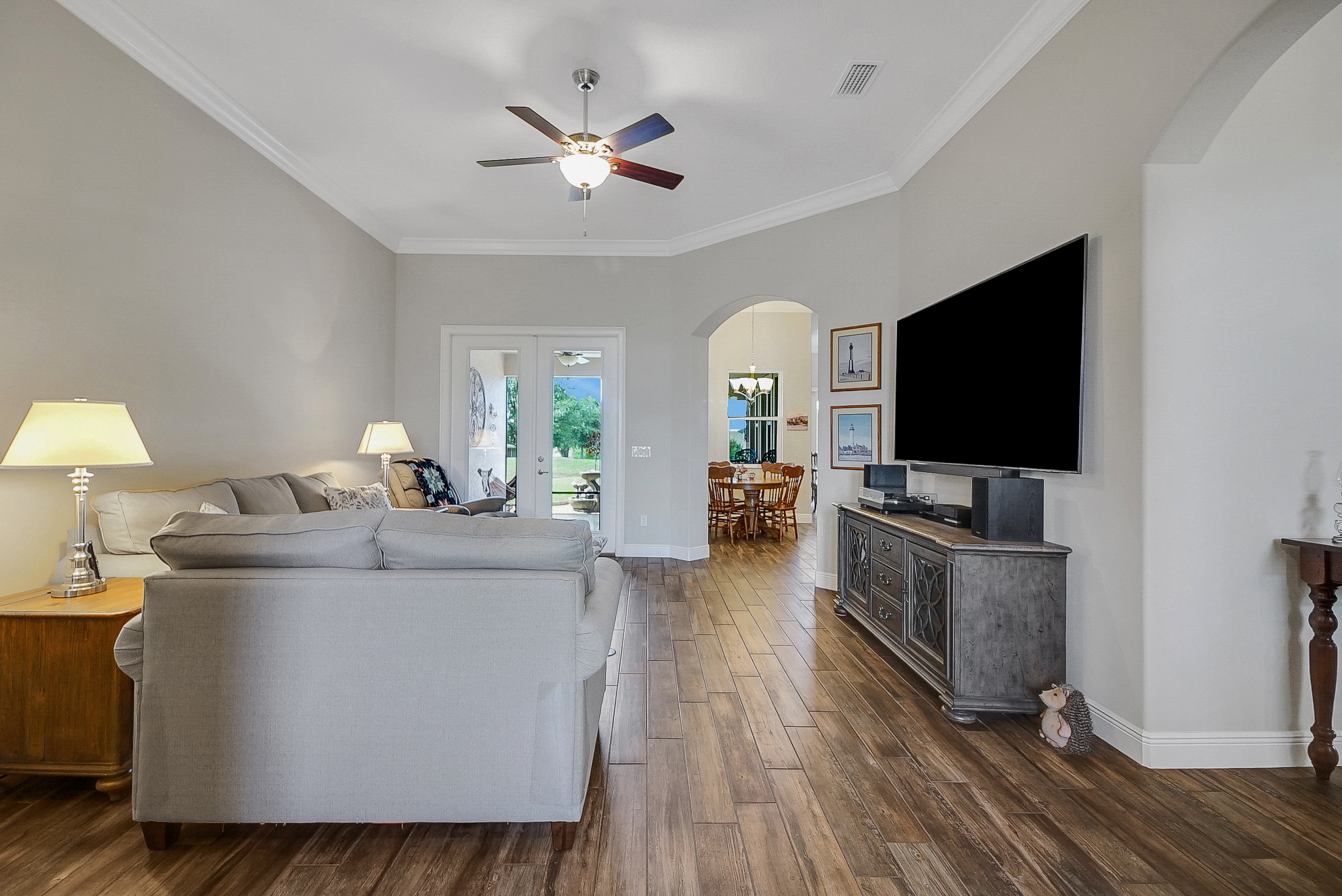 Lady Lake, Florida, 32159, United States, 4 Bedrooms Bedrooms, ,3 BathroomsBathrooms,Residential,For Sale,1945025