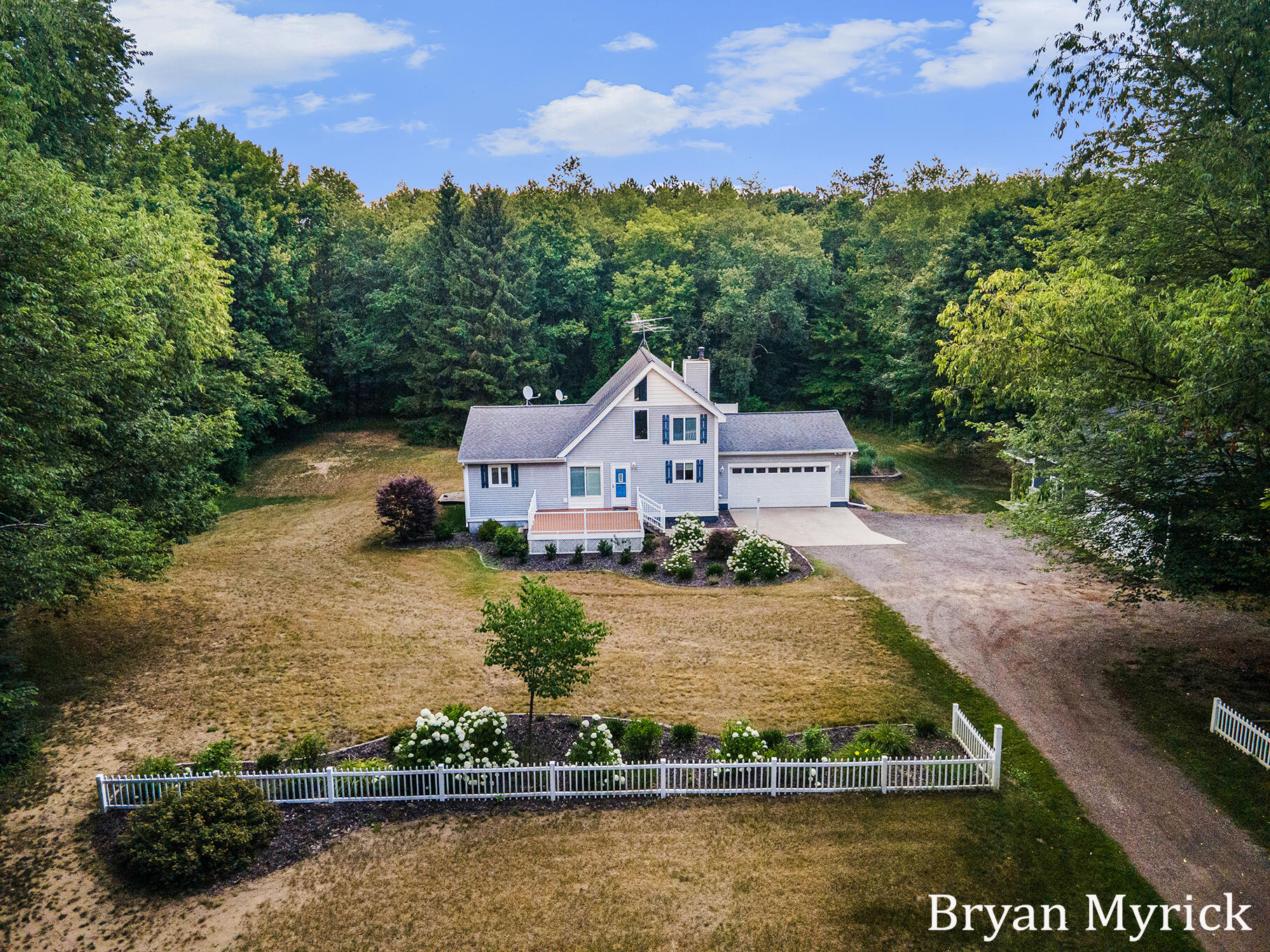Holland, Michigan, 49423, United States, 3 Bedrooms Bedrooms, ,3 BathroomsBathrooms,Residential,For Sale,1892685