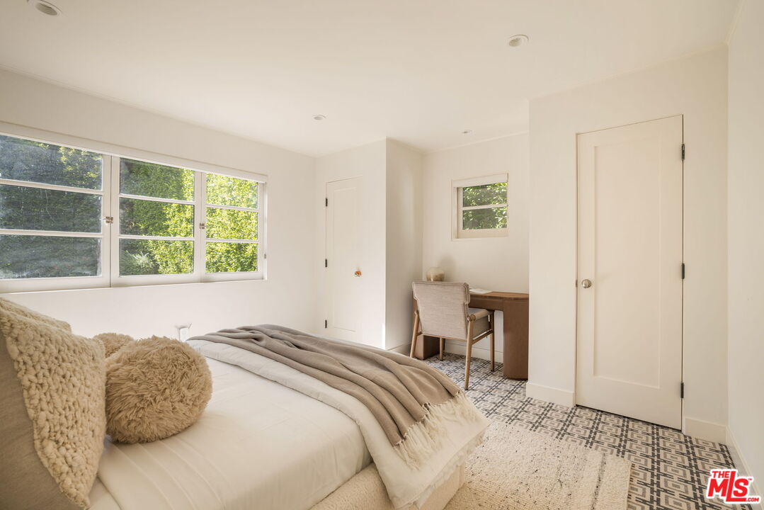 West Hollywood, California, 90048, United States, 3 Bedrooms Bedrooms, ,1 BathroomBathrooms,Residential,For Sale,1993483