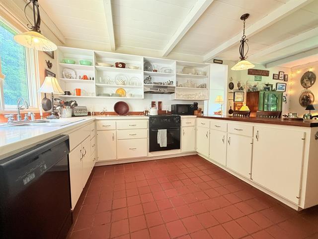 West Windsor, Vermont, 05089, United States, 3 Bedrooms Bedrooms, ,3 BathroomsBathrooms,Residential,For Sale,1921014