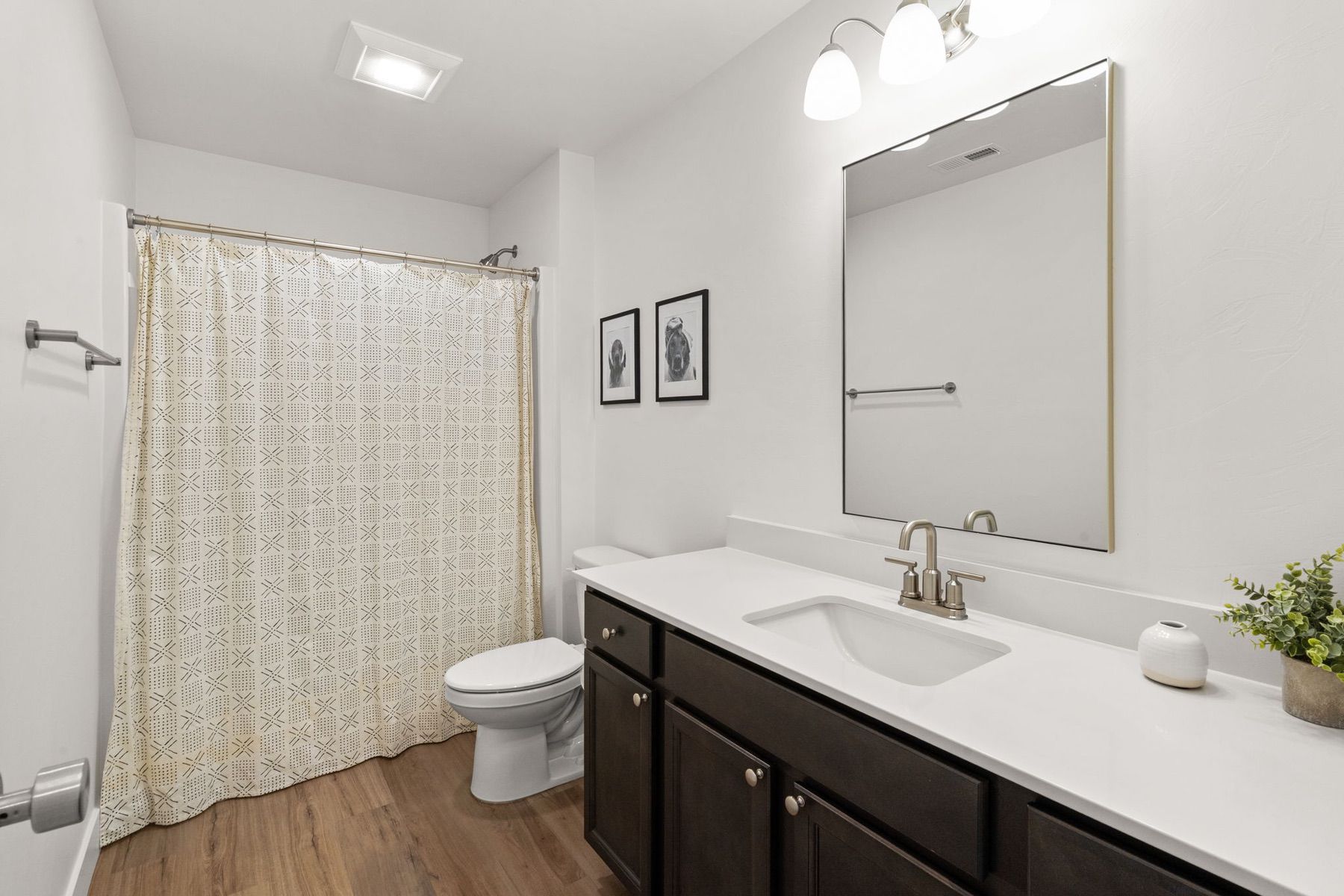  707 Thrice Loop - 物件實景