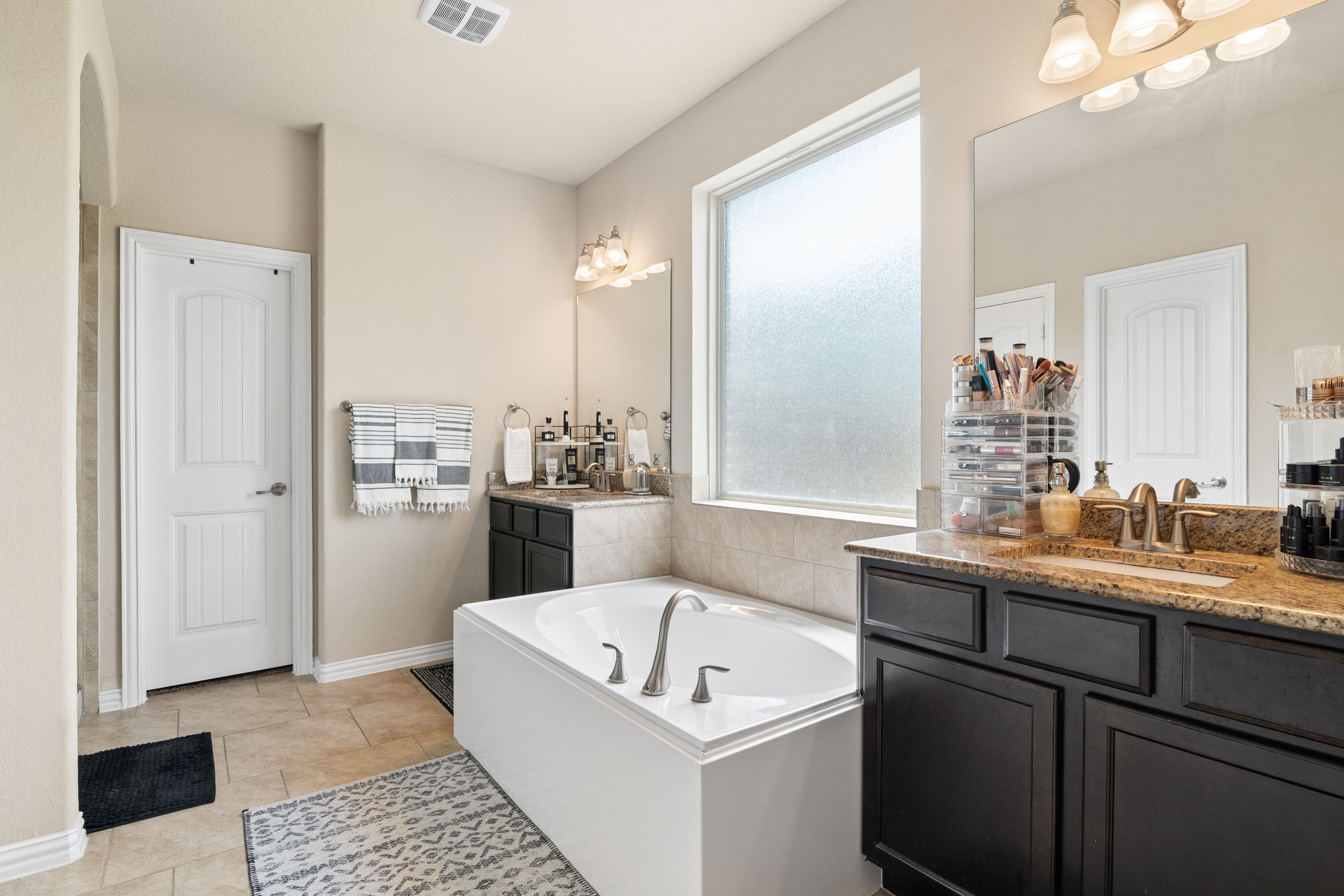  Open Concept Living in Kallison Ranch - 物件實景