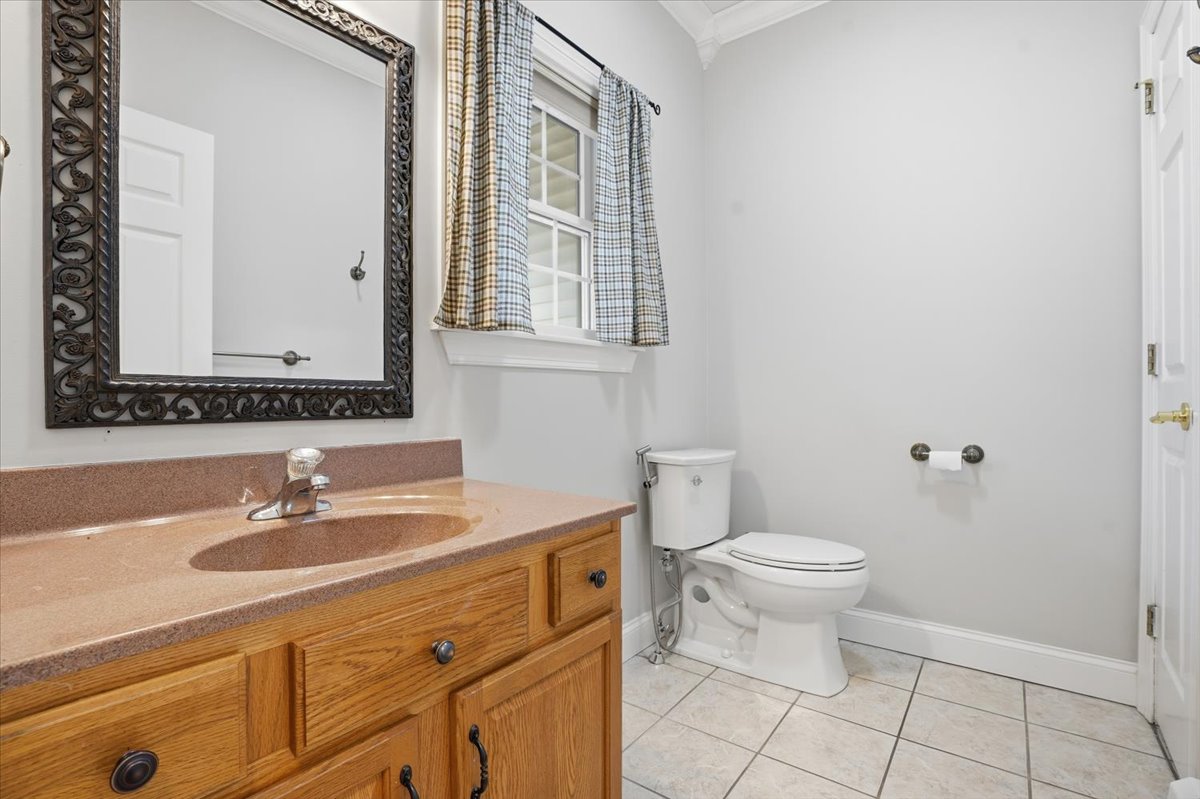 Milford, Pennsylvania, 18337, United States, 4 Bedrooms Bedrooms, ,3 BathroomsBathrooms,Residential,For Sale,2013781